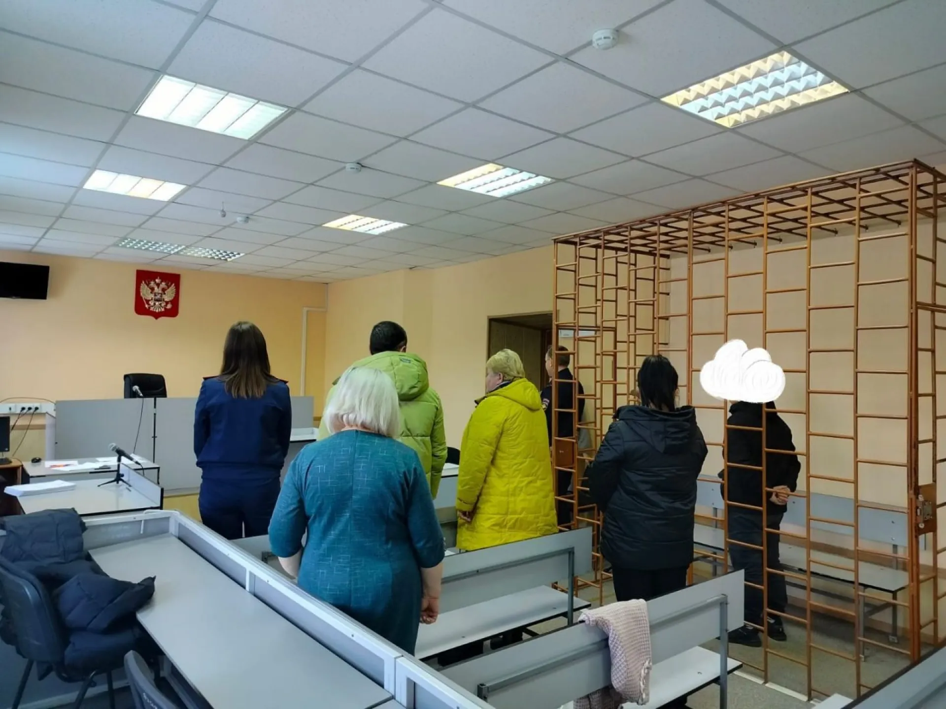 Голодные сибирские подростки напали на магазин с игрушечным пистолетом