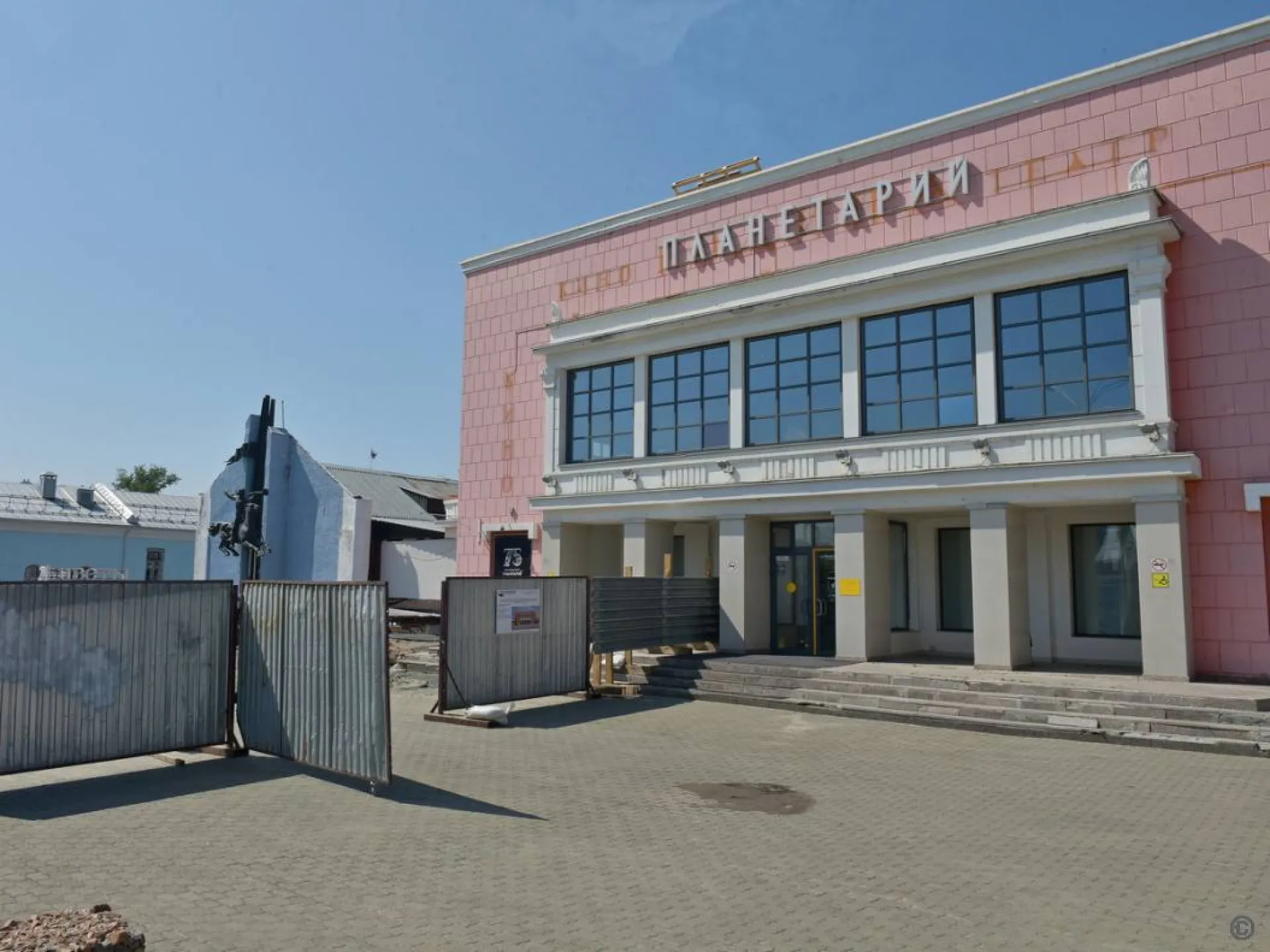 Начался второй этап ремонта Барнаульского планетария