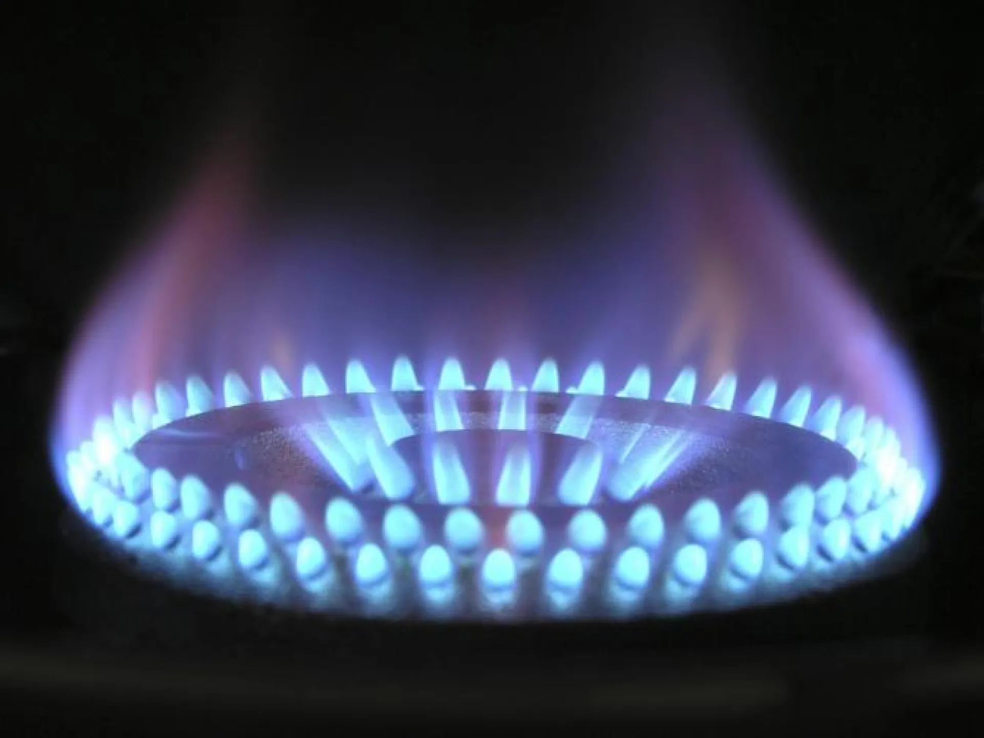 Квартиры в многоквартирных домах газифицируют в райцентре Калманка Квартиры в многоквартирных домах газифицируют в райцентре Калманка