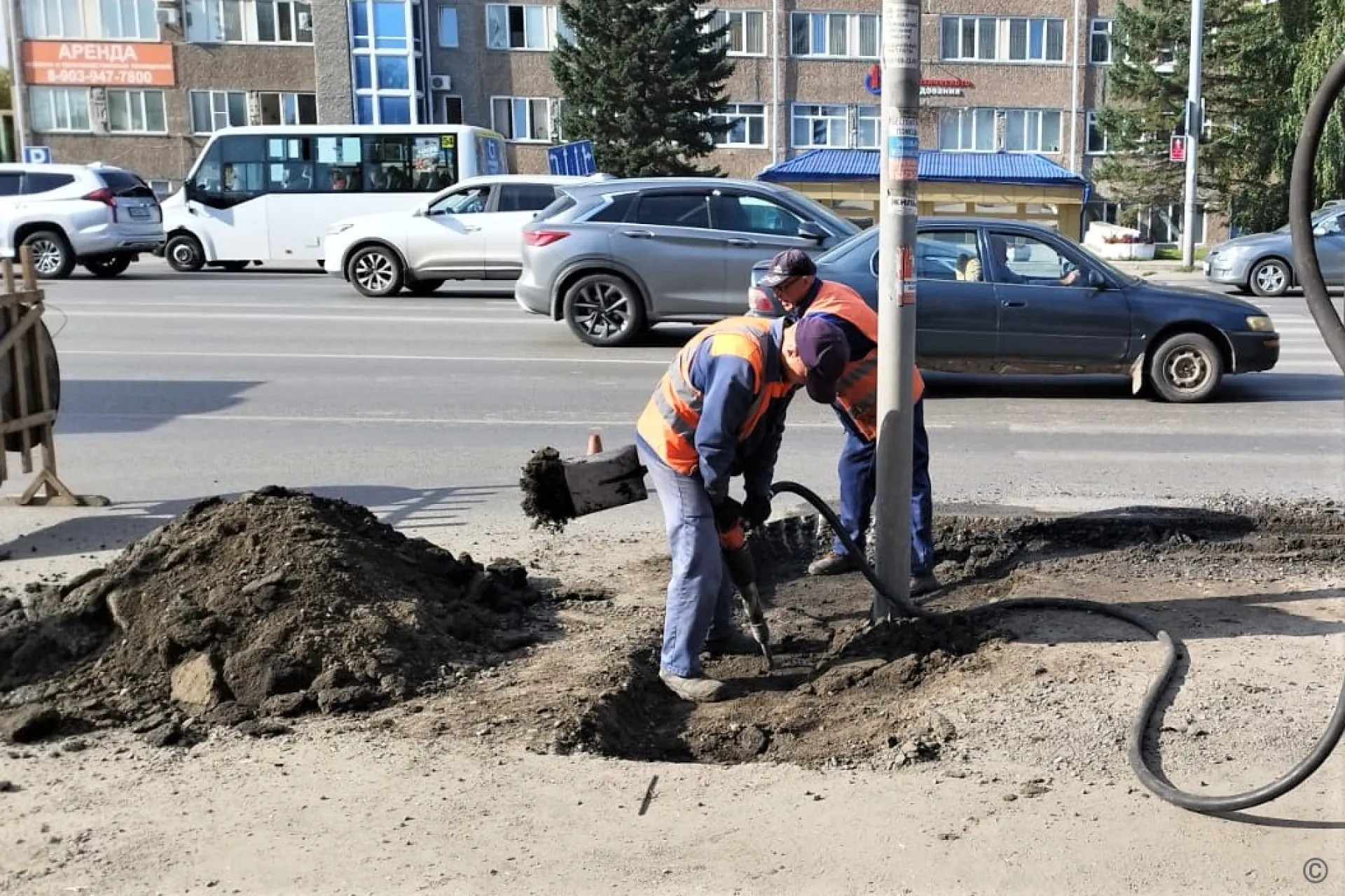 46 тысяч квадратных метров дорог отремонтировали в Барнауле 46 тысяч квадратных метров дорог отремонтировали в Барнауле