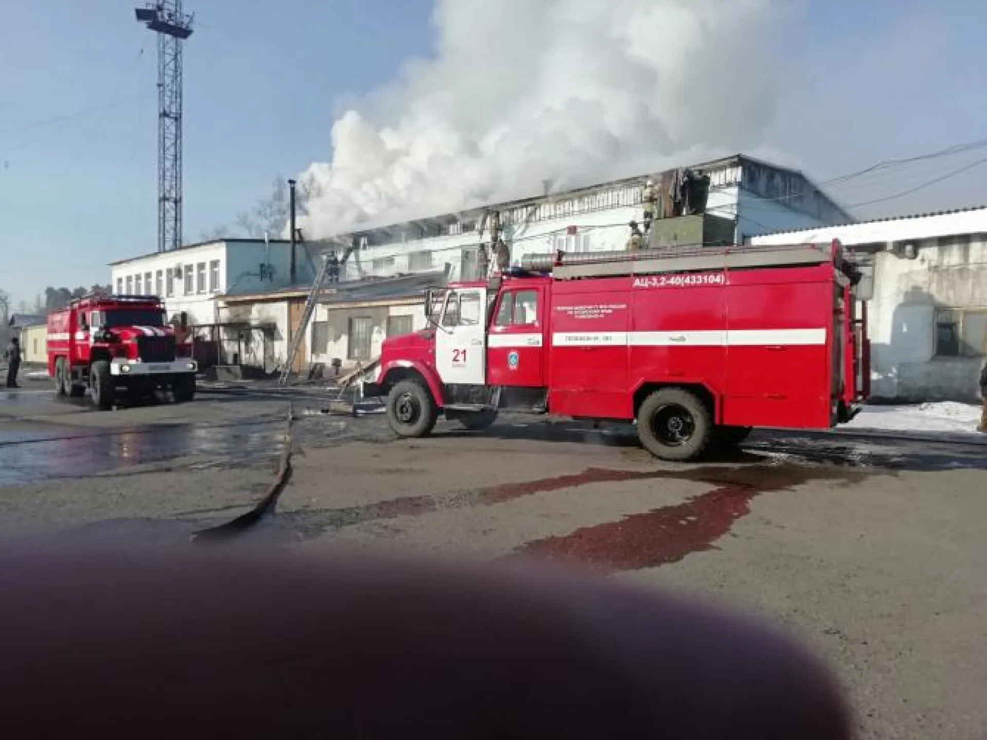 Пожар произошёл в здании речного порта в Бийске 