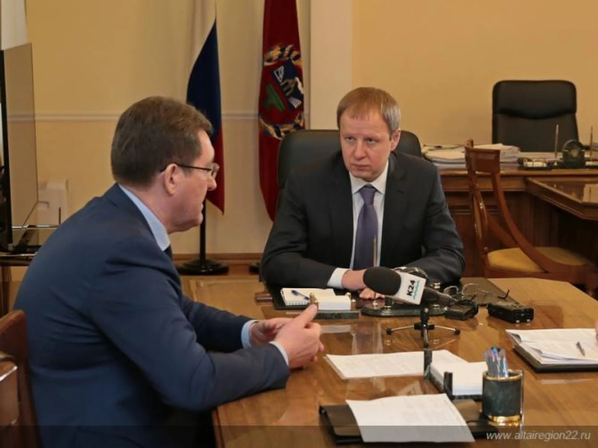Виктор Томенко поручил по-новому организовать ремонт изношенных тепловых и водопроводных сетей