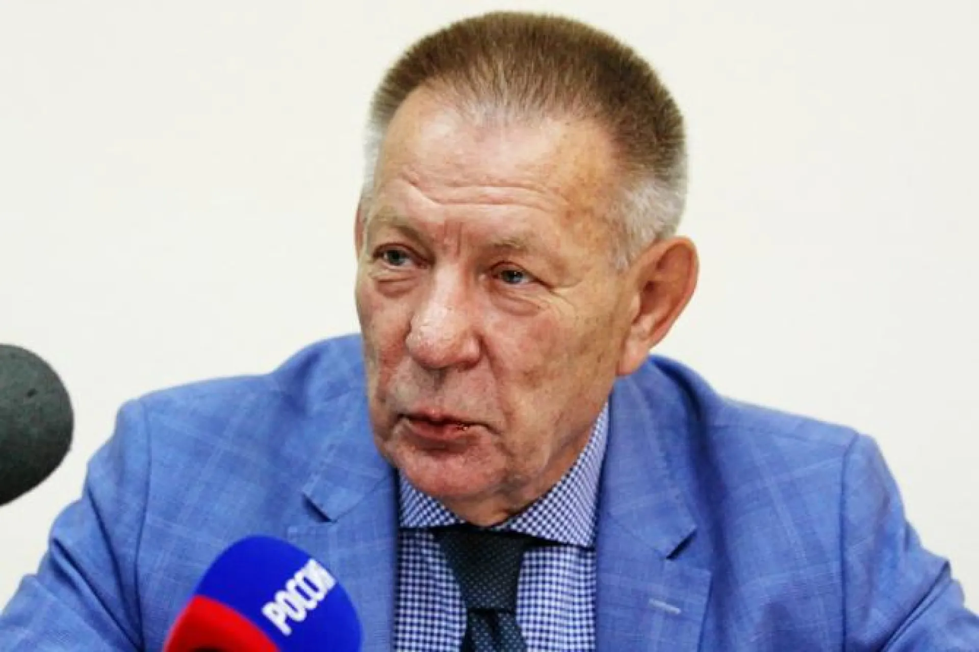 Россиянам хотят разрешить навещать родственников в реанимации