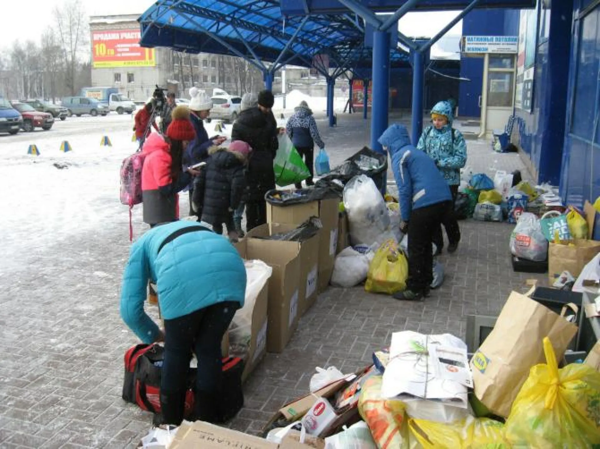 Техника, бумага, металл: барнаульцы сдали вторсырьё на переработку 