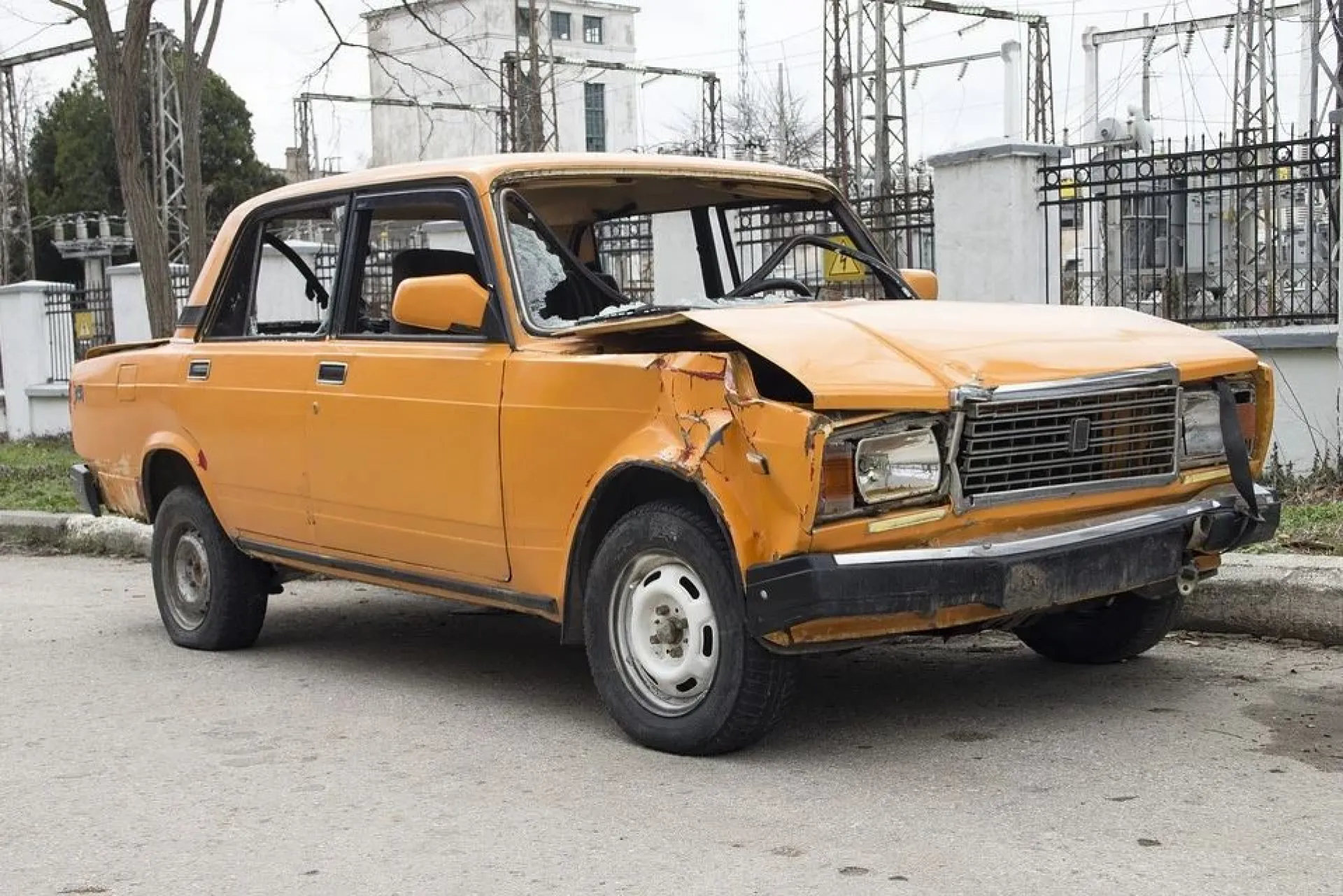 Жительница Новосибирска украла автомобиль, чтобы сдать его на металлолом