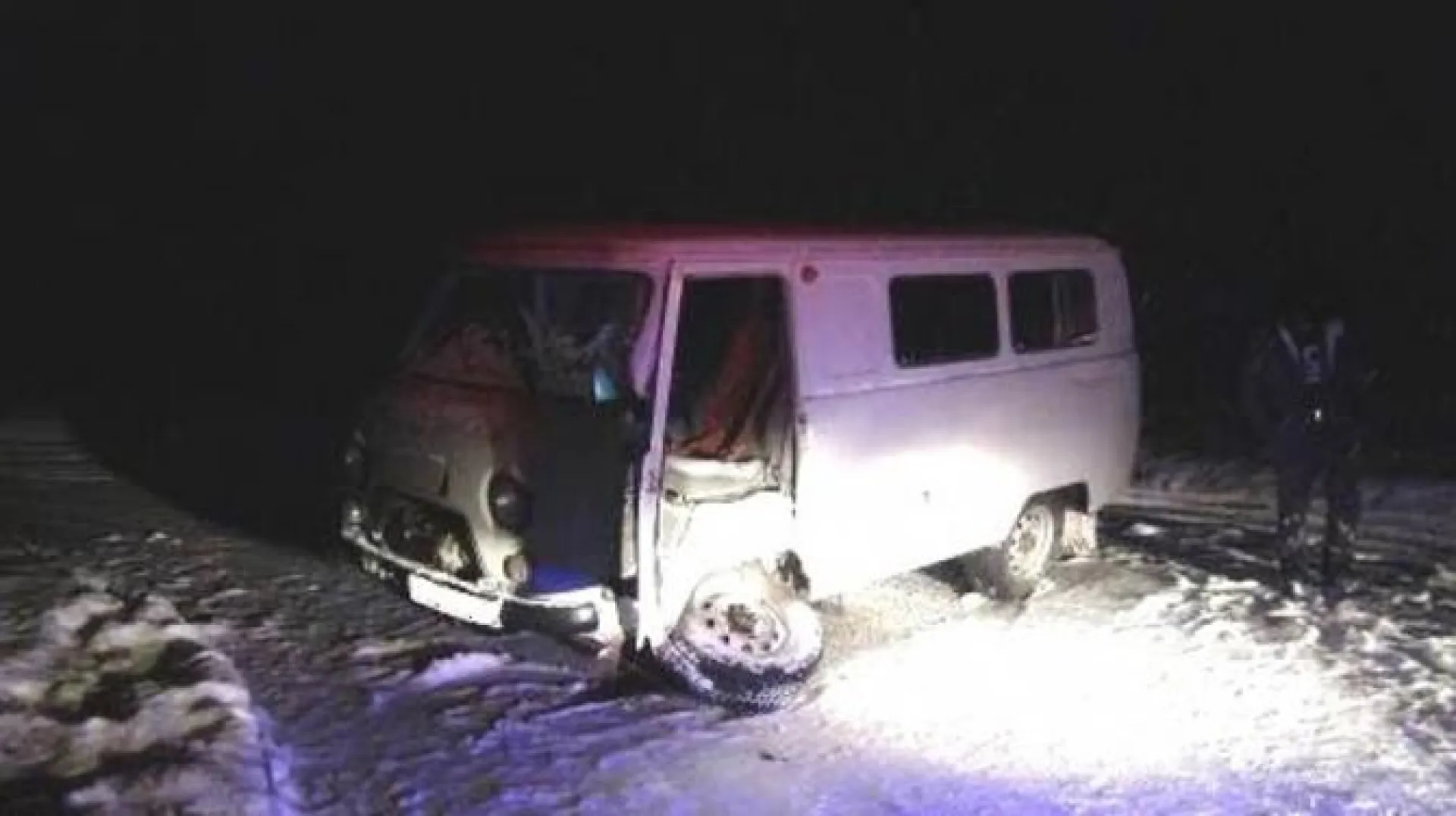 Работник автомастерской угнал и разбил автомобиль в Алтайском крае