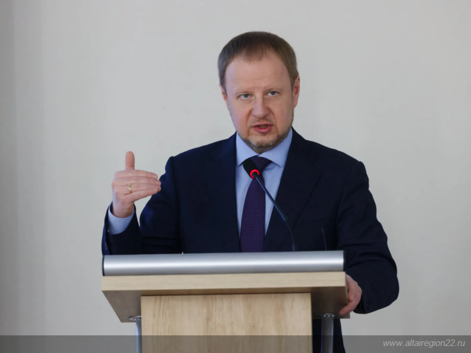 Виктор Томенко поставил задачу сохранить лидирующие позиции Алтайского края в сфере культуры