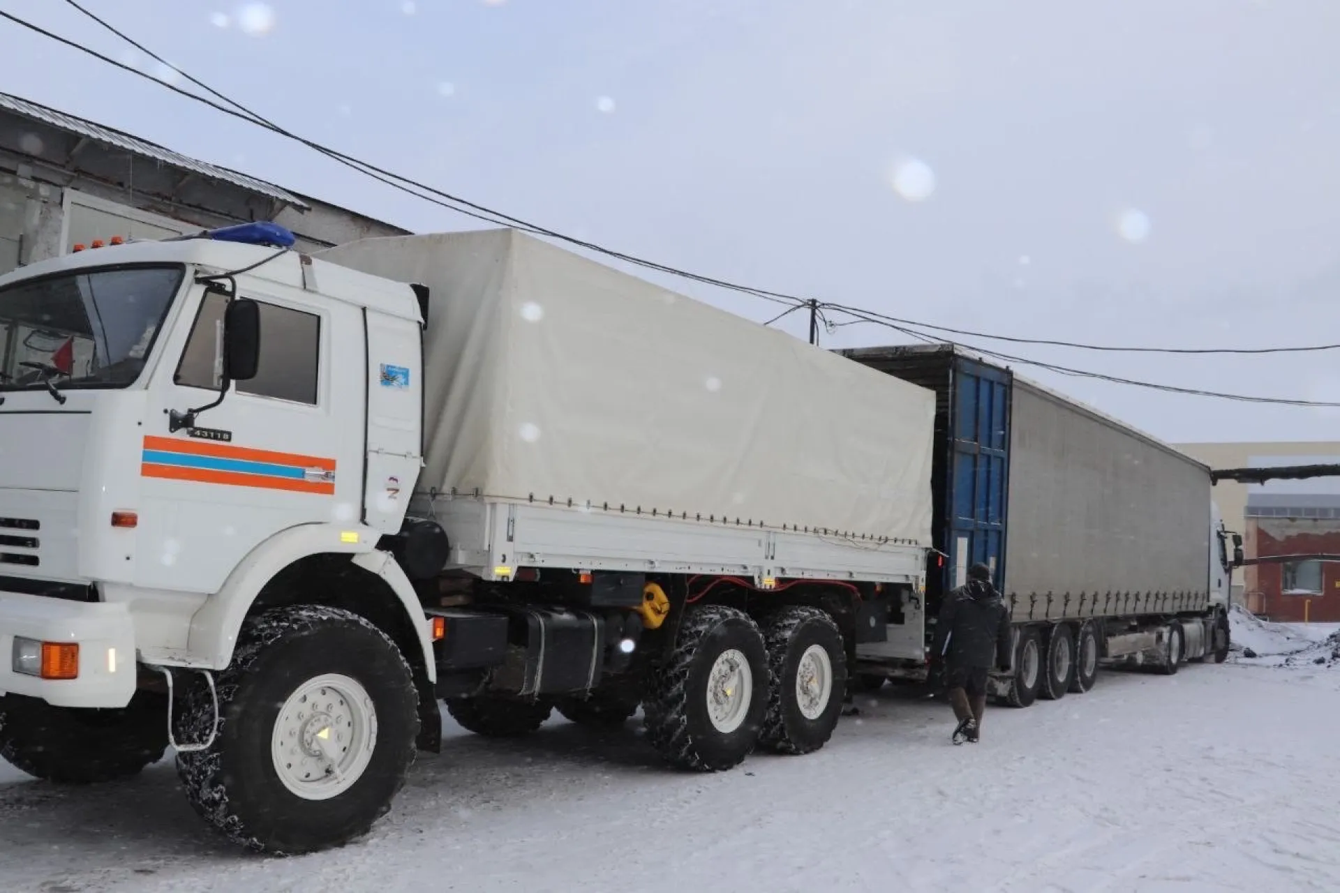 Новую партию гуманитарной помощи отправили из Алтайского края в зону проведения СВО