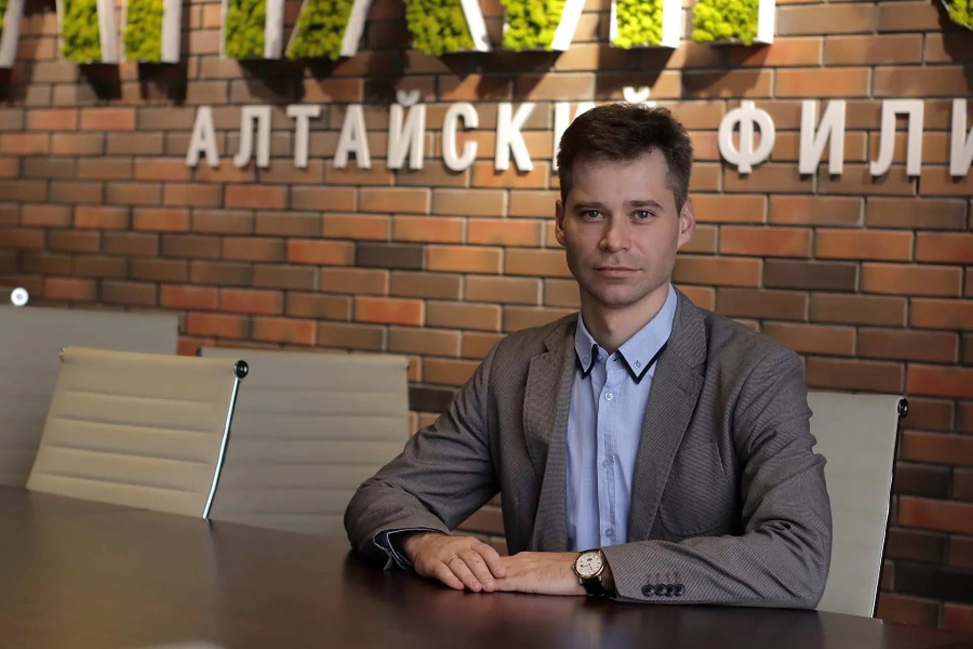 Барнаульские школьники смогут бесплатно подготовиться к ЕГЭ по литературе