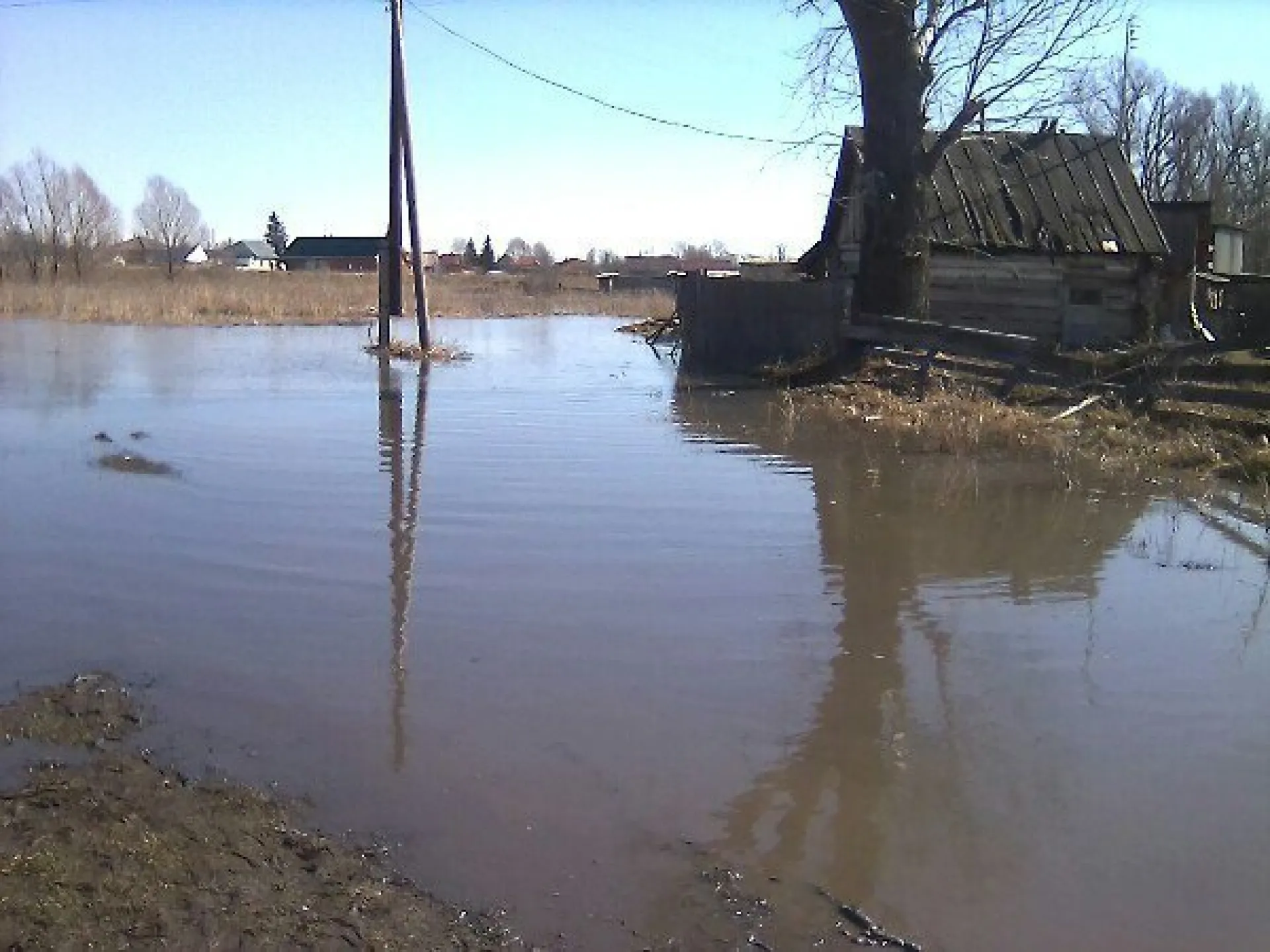 Уровень воды в реке Чарыш Алтайского края может достичь критической отметки в ближайшие сутки Уровень воды в реке Чарыш Алтайского края может достичь критической отметки в ближайшие сутки