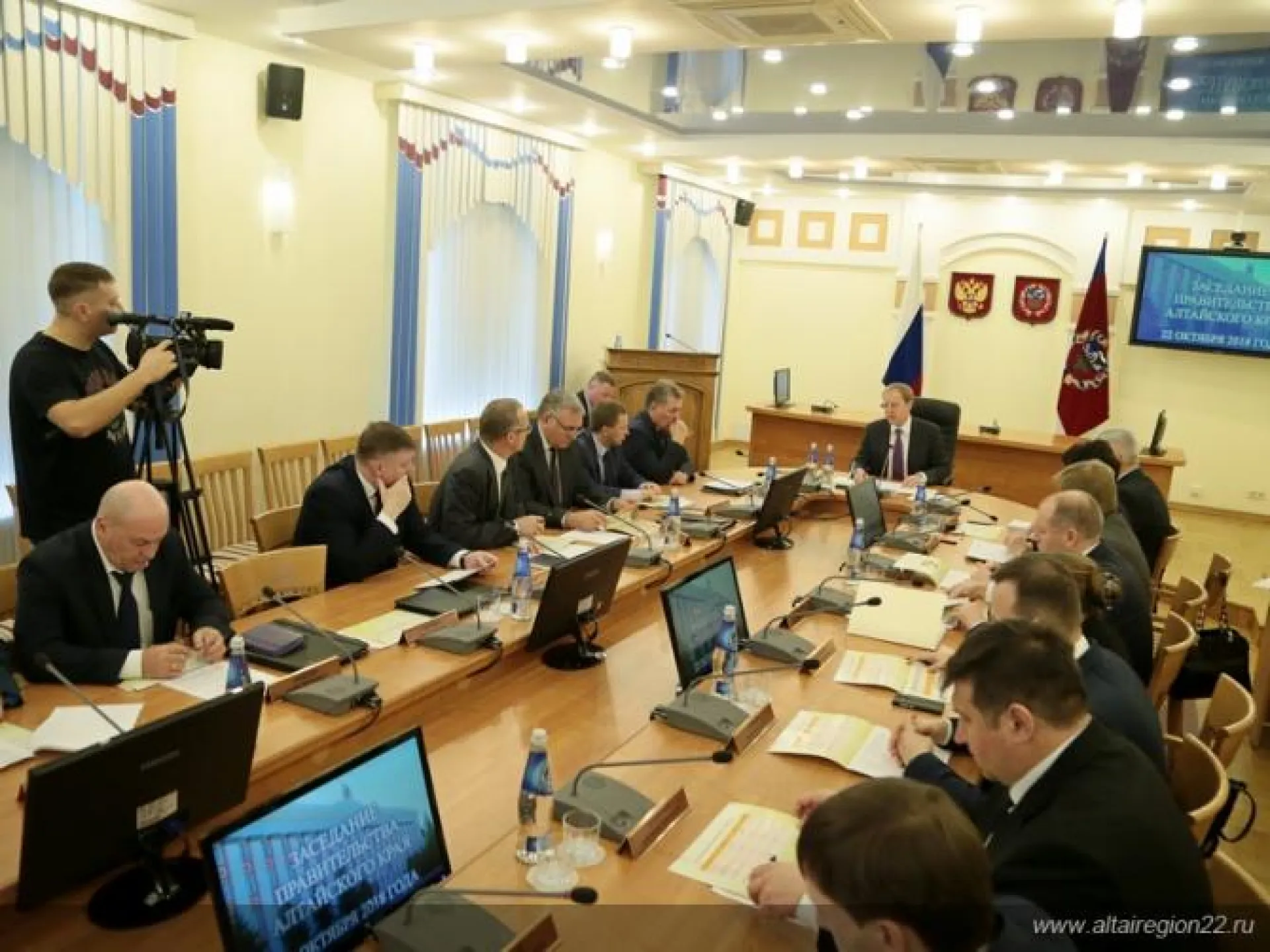 Новое правительство Алтайского края рассмотрело бюджет на 2019-2021 годы Новое правительство Алтайского края рассмотрело бюджет на 2019-2021 годы
