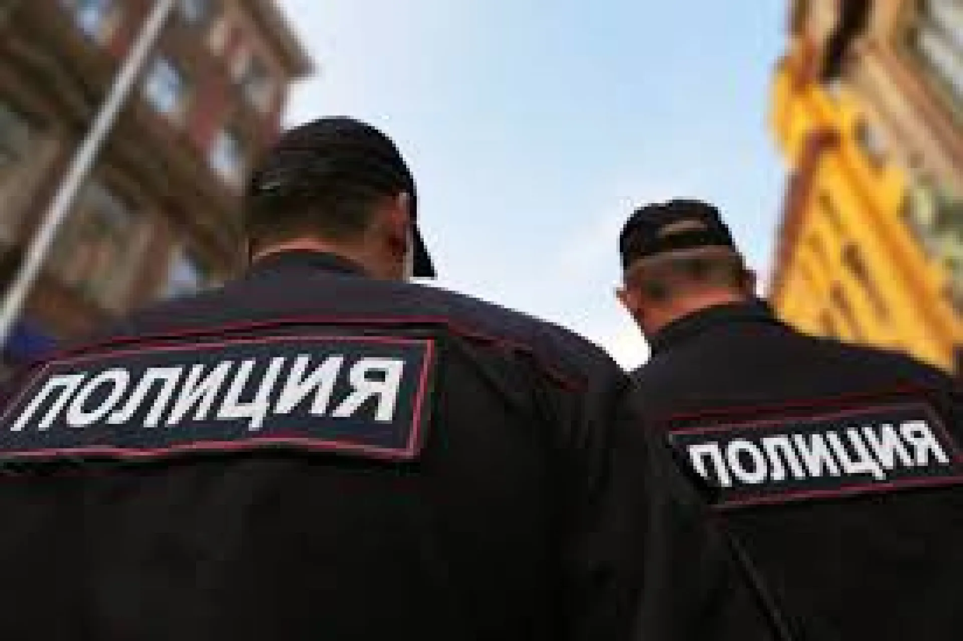 Житель Барнаула попал под арест за хранение наркотиков