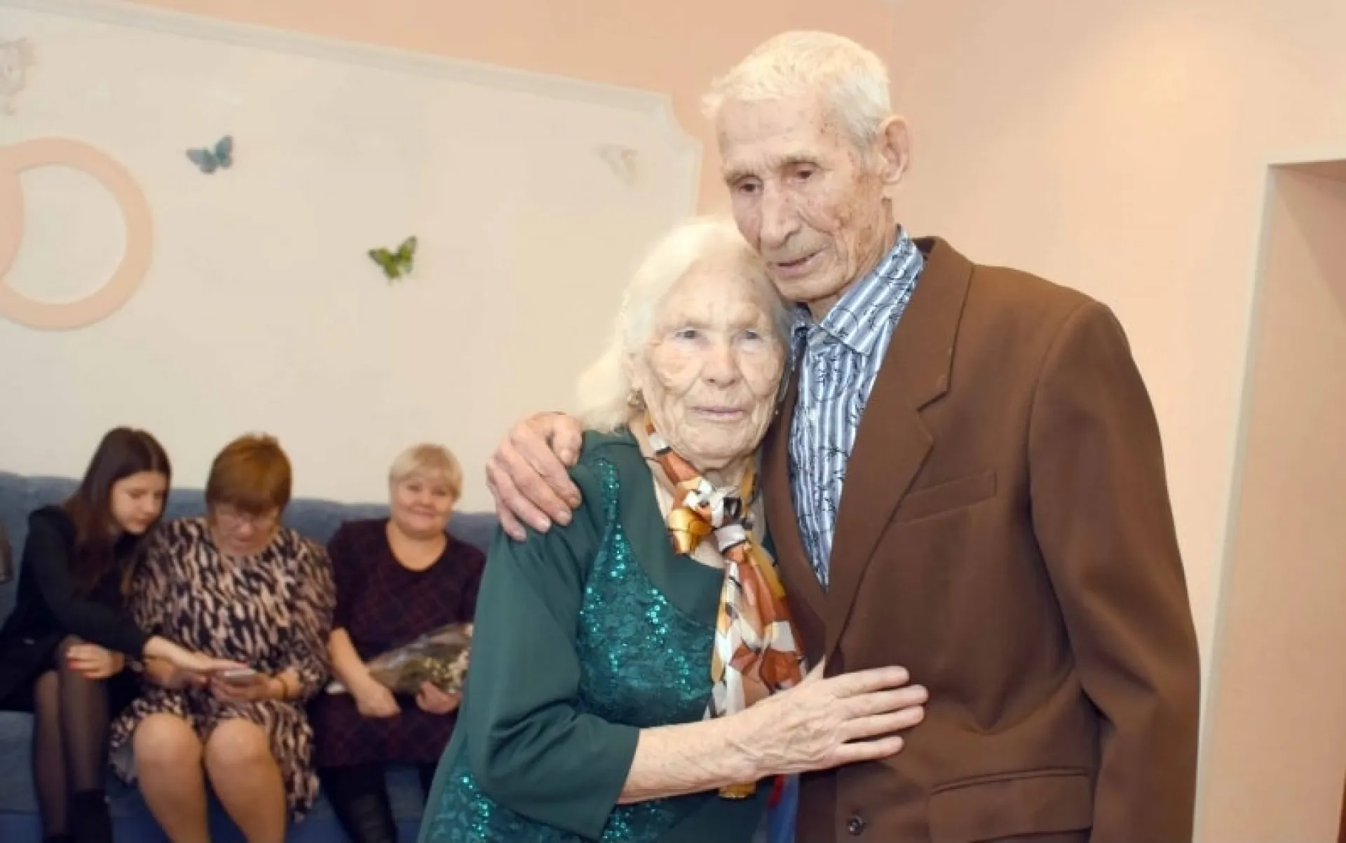 Супружеская пара из Алейска отметила 70-летие совместной жизни