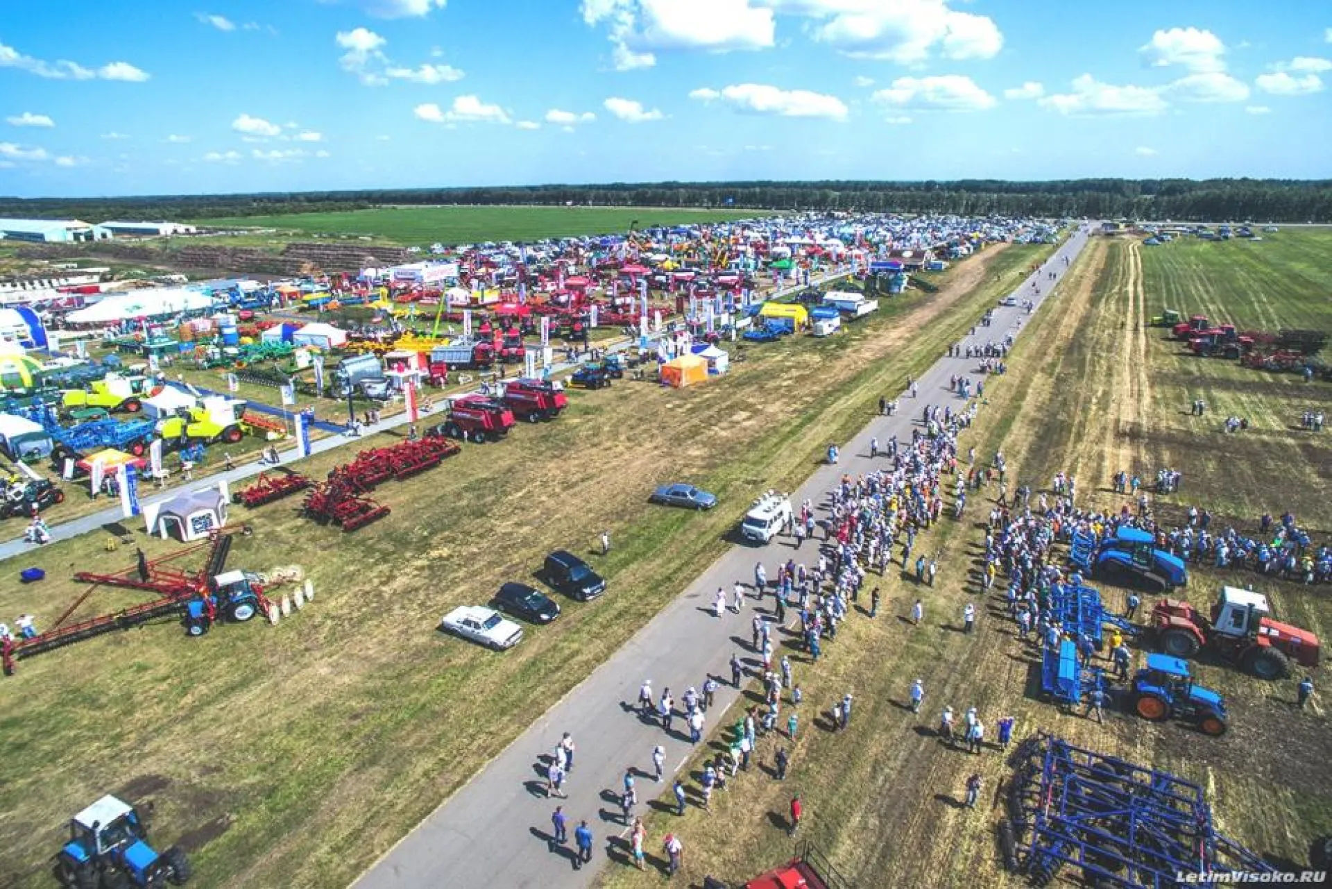 Предприятия сельхозмашиностроения Алтайского края представят 16 новинок на «Дне сибирского поля» Предприятия сельхозмашиностроения Алтайского края представят 16 новинок на «Дне сибирского поля»