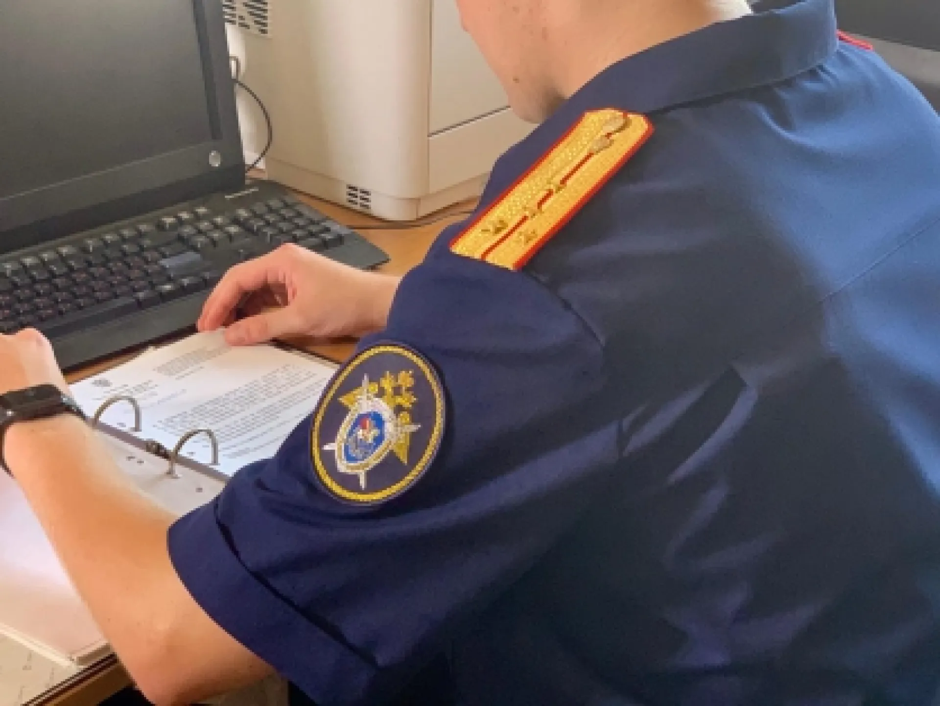 Фейк. Барнаульский полицейский не крал наркотики