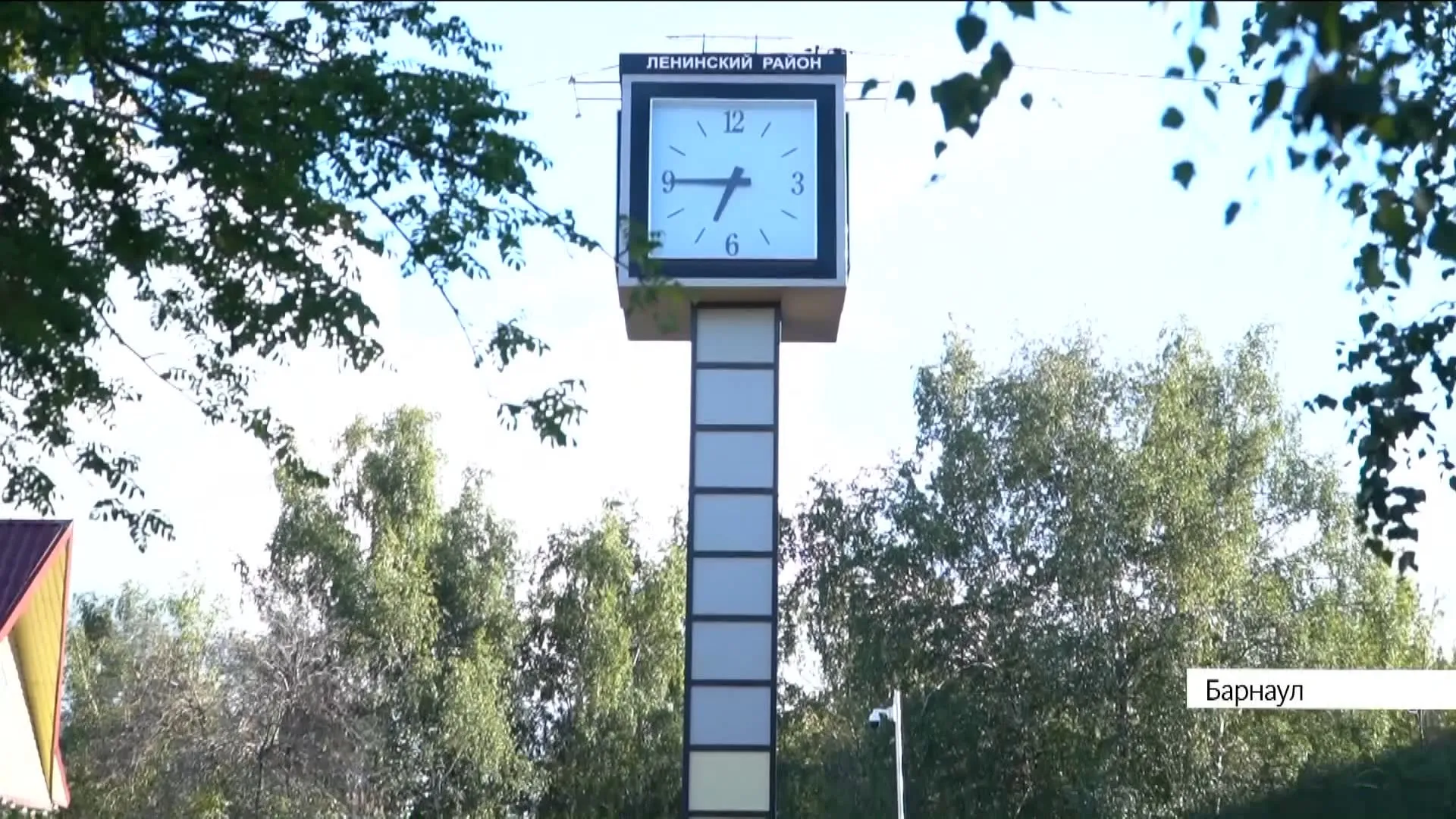 Благоустройство аллеи на улице Малахова завершилось в Барнауле