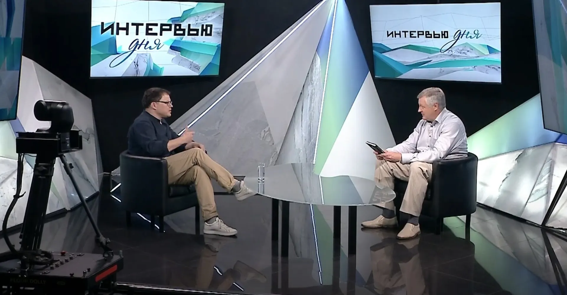 «Интервью дня»: главный редактор журнала «Новая Юность» Глеб Шульпяков
