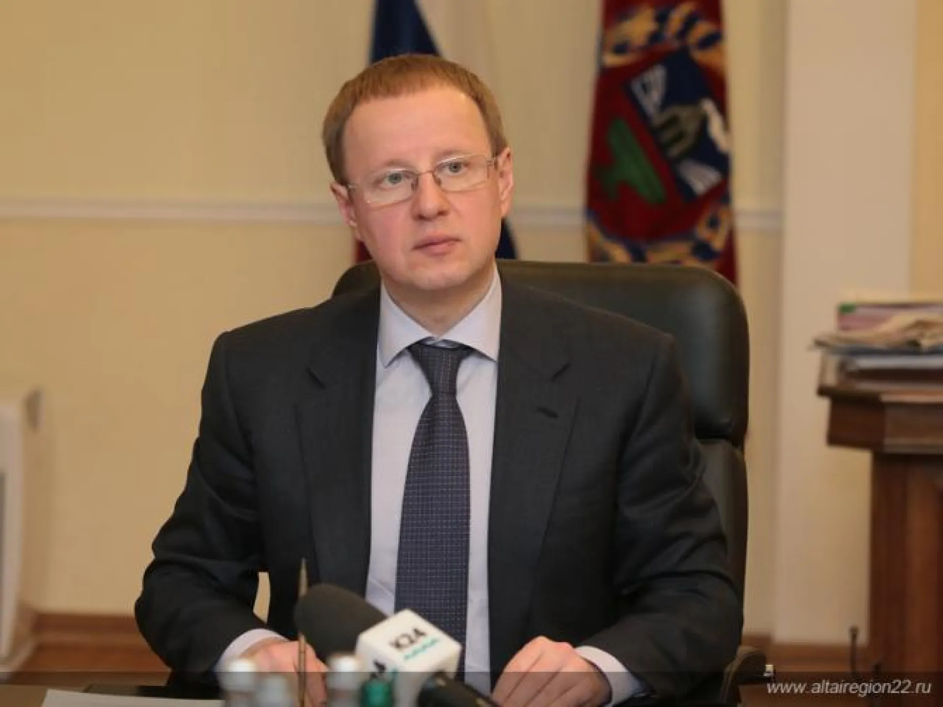 Виктор Томенко поручил изучить возможность строительства новой школы в Крутихинском районе Алтайского края