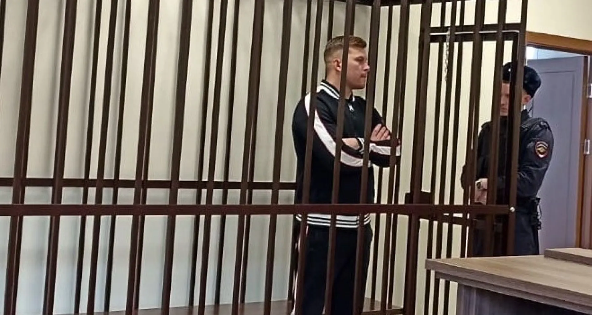 «Выхода нет…»: суд решил не выпускать из СИЗО замглавы Барнаула Антона Шеломенцева