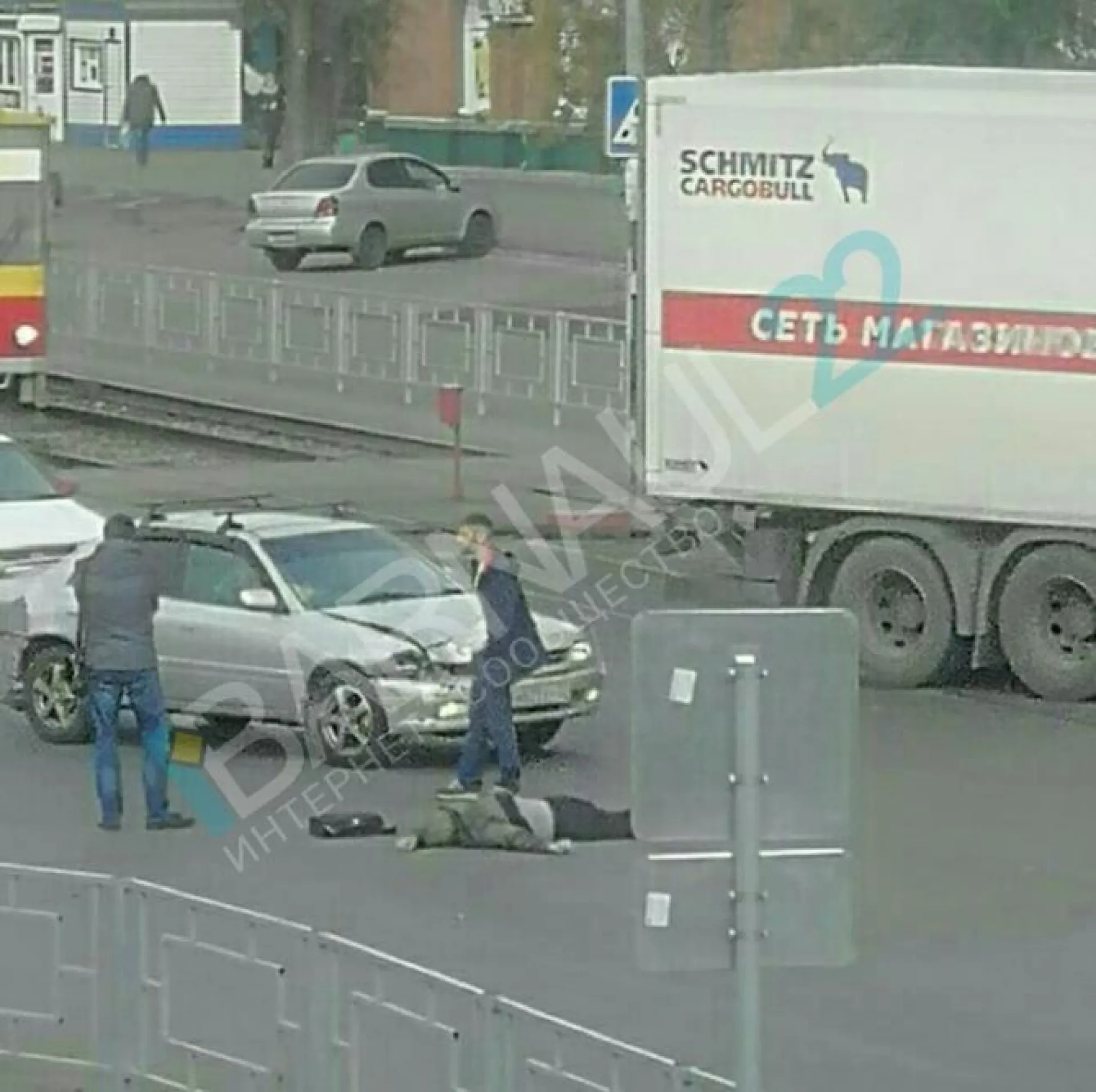 Пешехода сбили на переходе в Барнауле Пешехода сбили на переходе в Барнауле