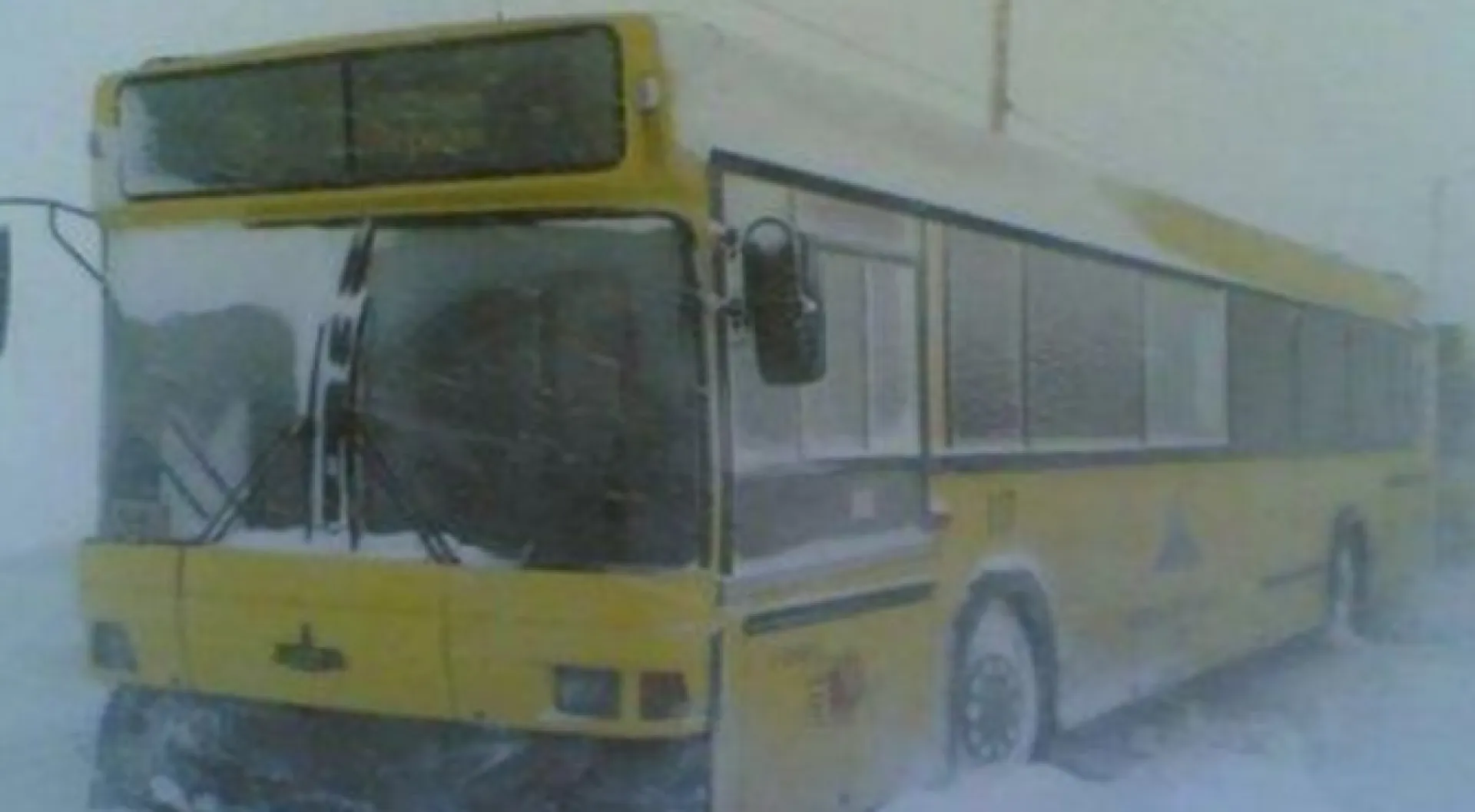 Автобус замёрз на трассе в Залесовском районе 
