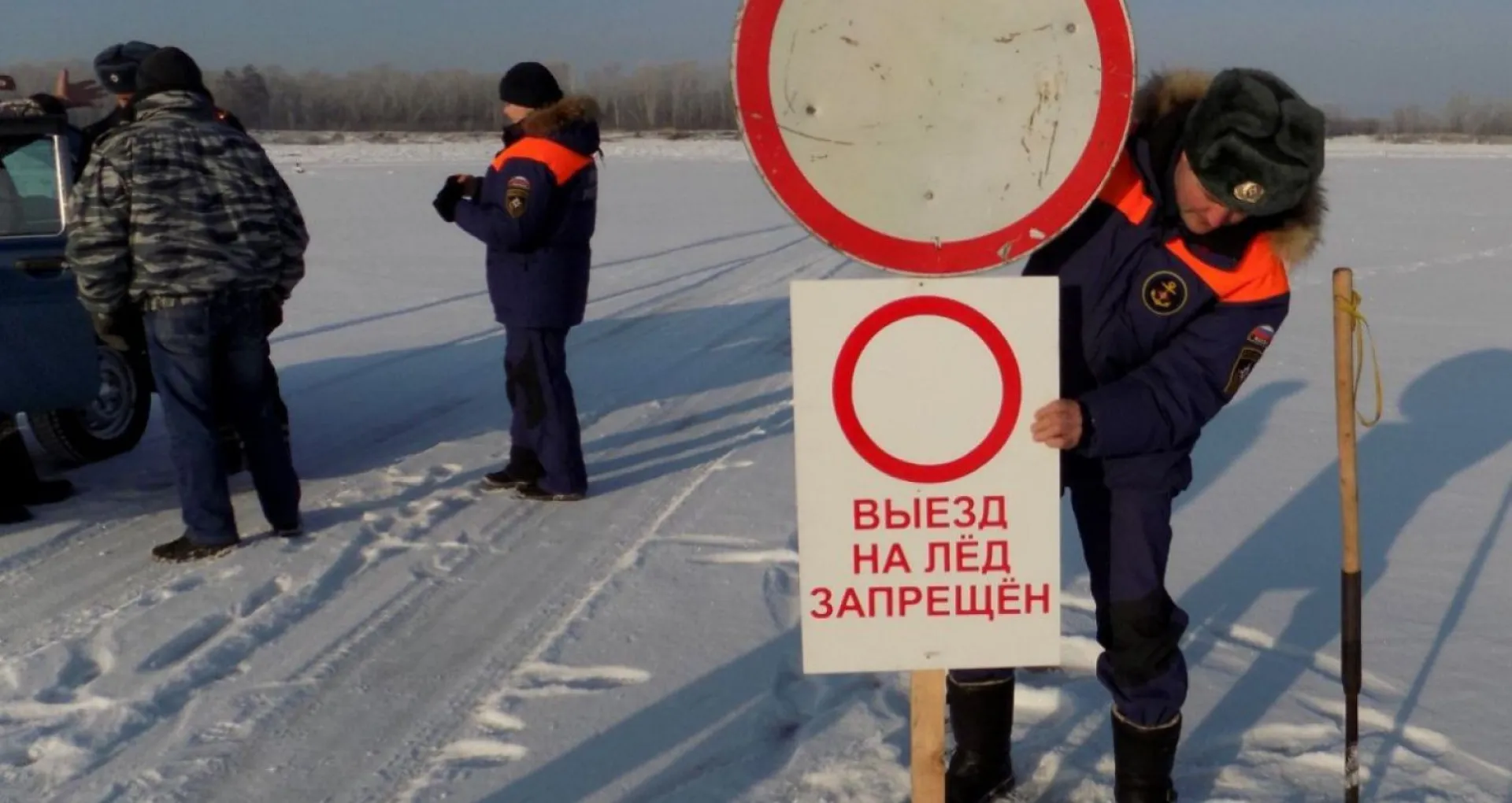 Почти все ледовые переправы закрыли в Алтайском крае