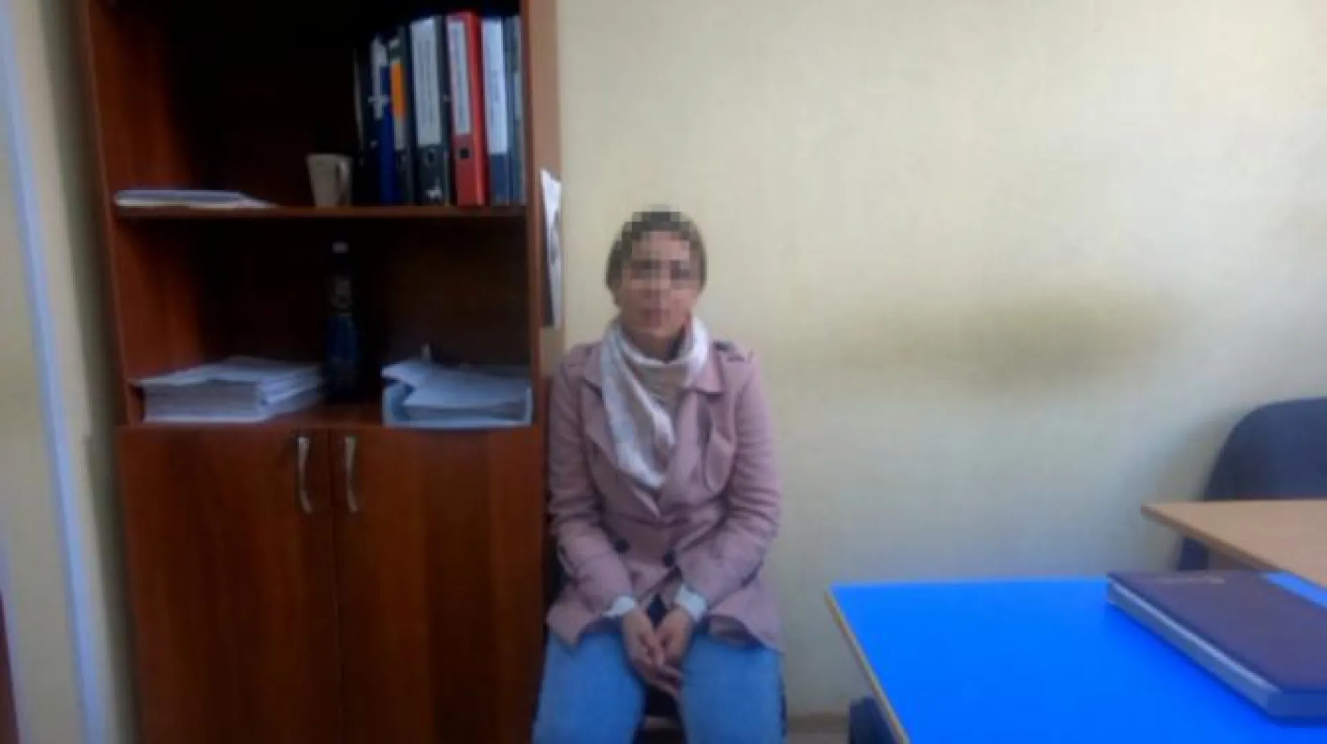 Девушку, которую подозревают в совершении серии краж, задержали в Барнауле