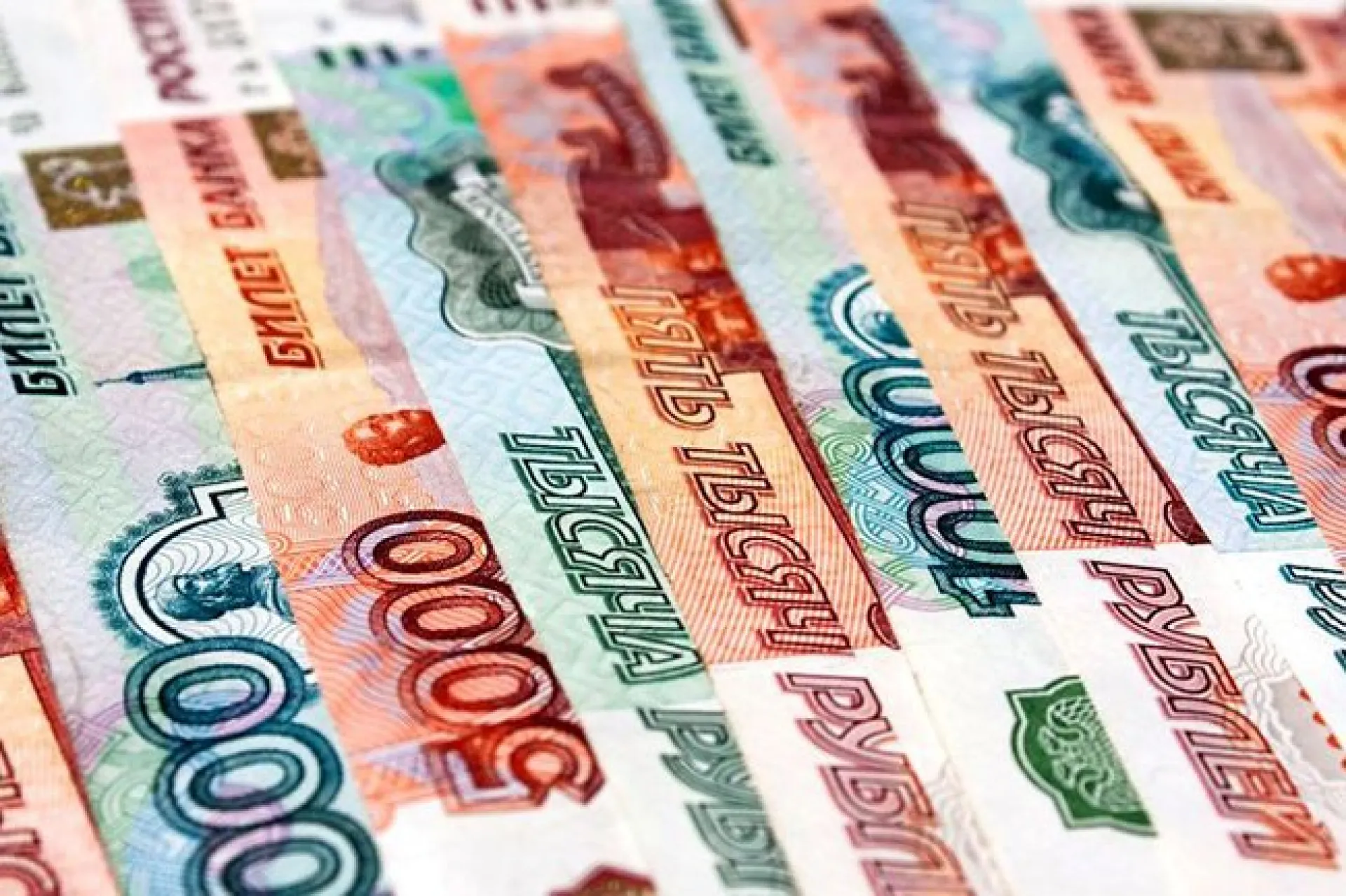 Алтайским учителям сельских малокомплектных школ увеличили размер единовременного пособия