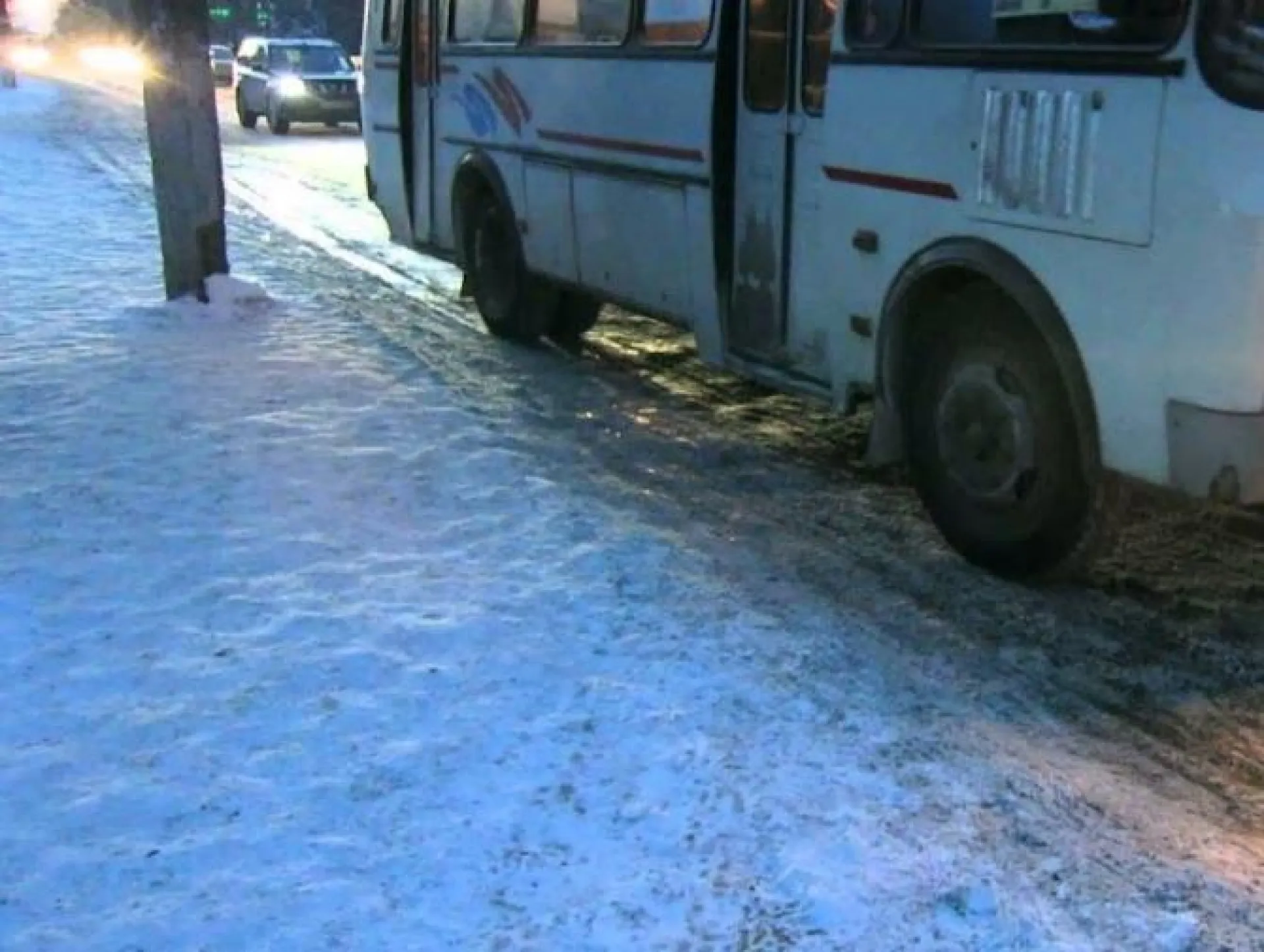 Соцсети: маршрутка чуть не переехала ребёнка в Барнауле