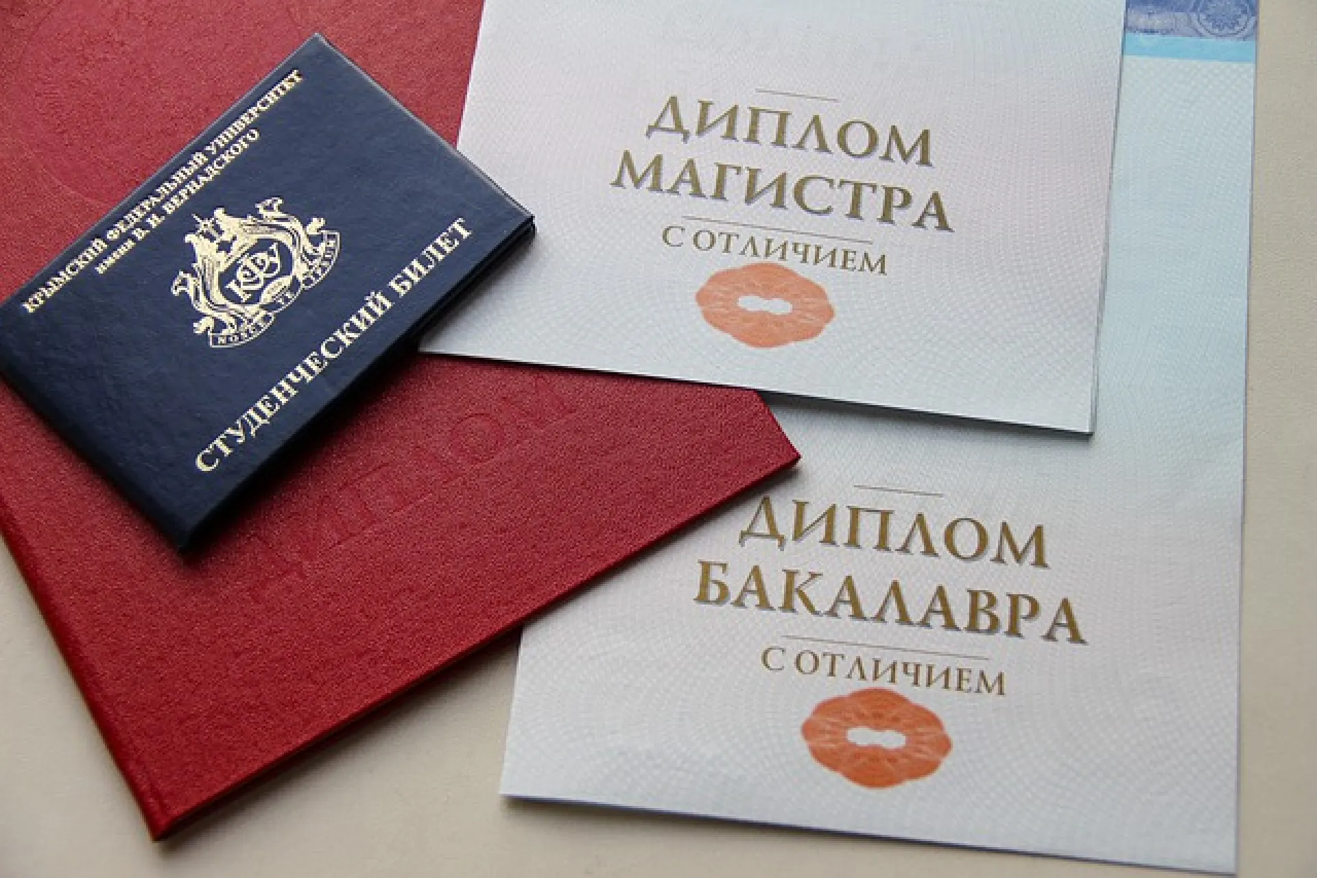 Выпускникам Алтайского края намекнули, какие профессии нужны стране в новых условиях