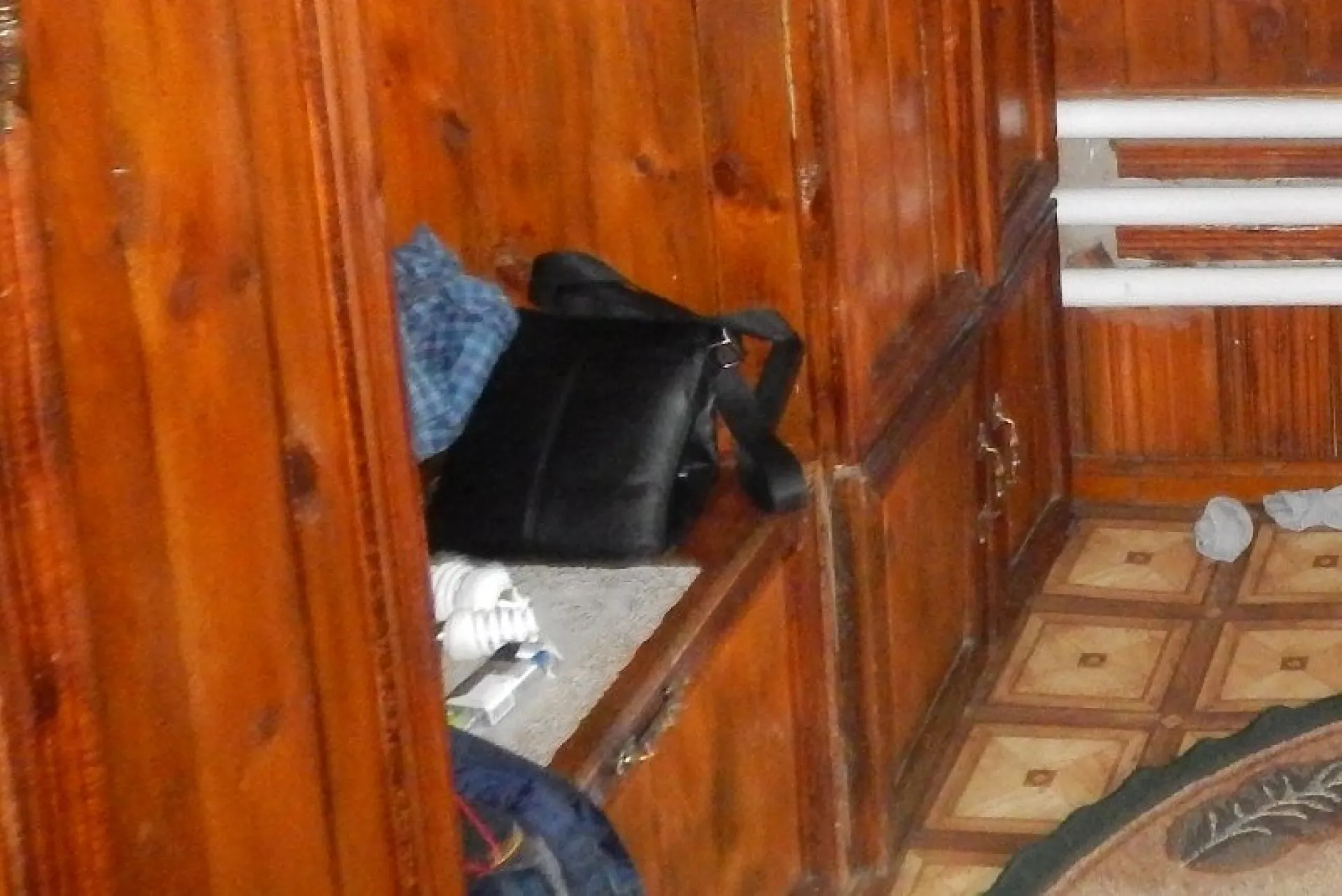 Житель Алтайского края украл у своего знакомого почти миллион рублей Житель Алтайского края украл у своего знакомого почти миллион рублей