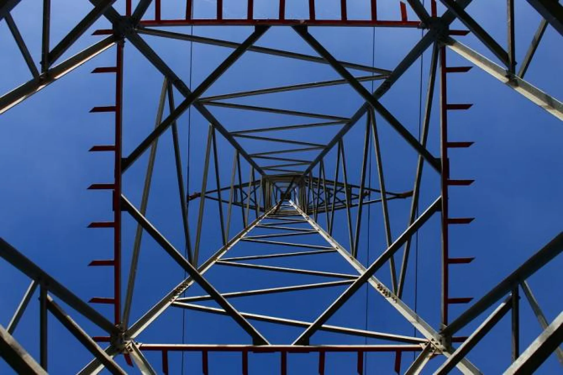 Алтайские энергетики перешли на особый режим работы из-за непогоды