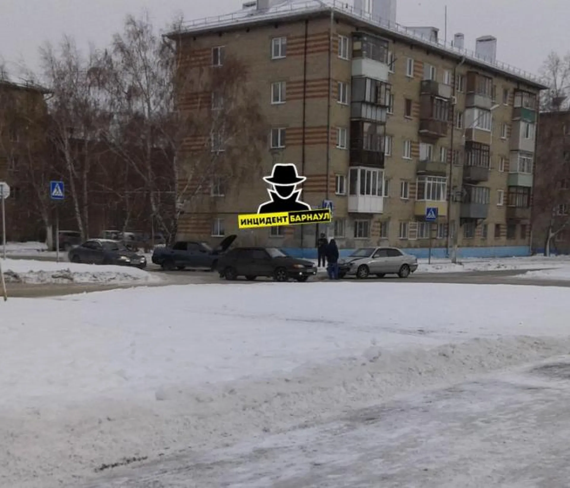 Соцсети: пятилетний ребёнок пострадал в ДТП в Барнауле Соцсети: пятилетний ребёнок пострадал в ДТП в Барнауле
