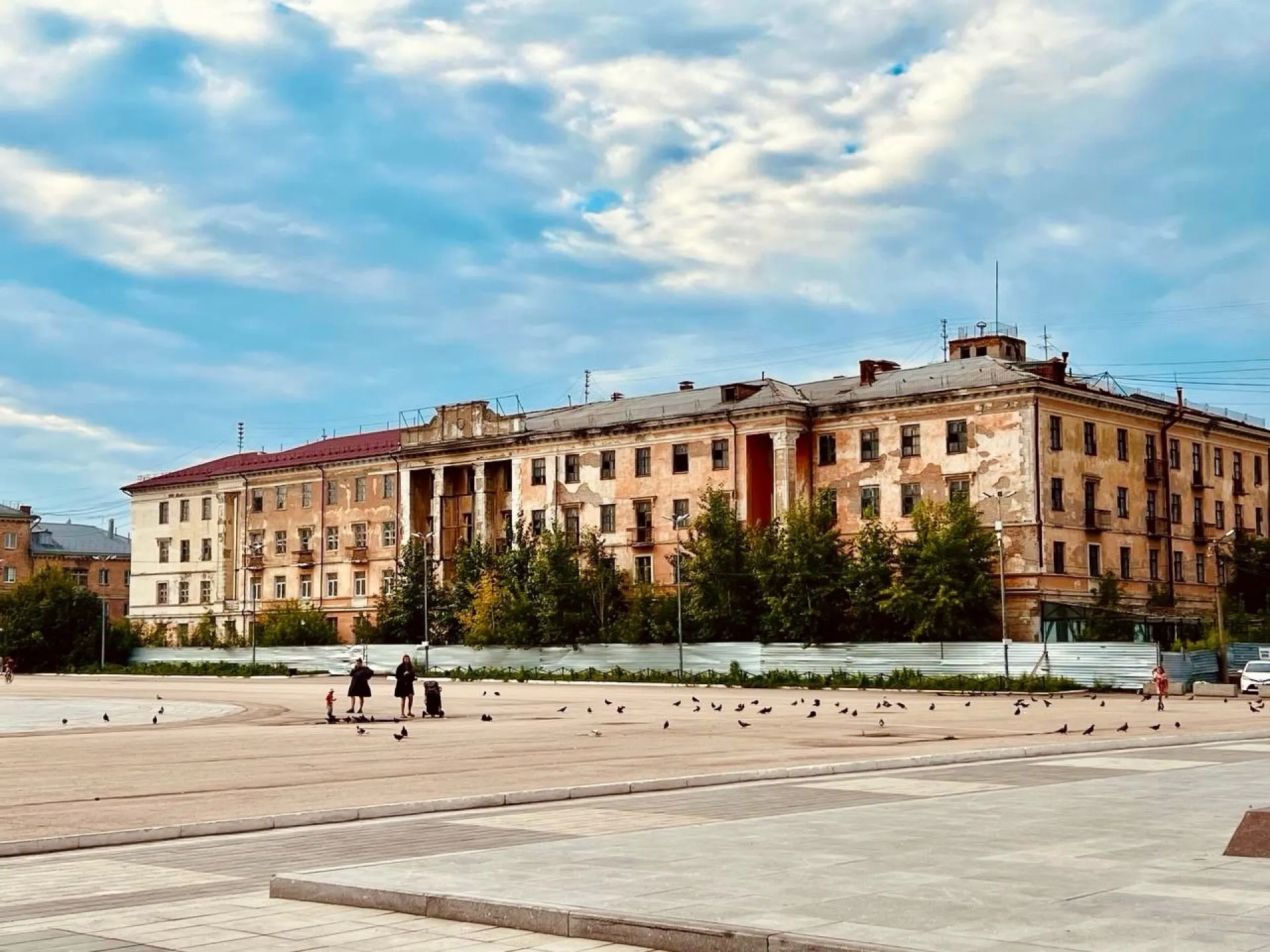 Стелу «Город трудовой доблести» установят на месте гостиницы «Алей» в Рубцовске