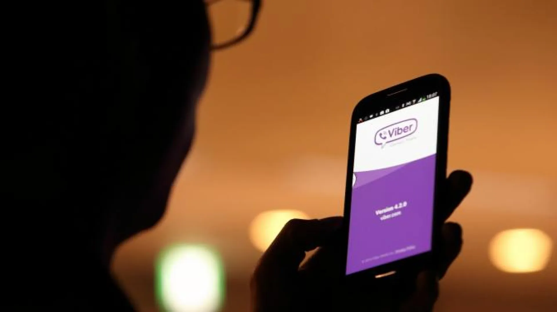 Поддельное приложение для смартфона, которое скачивает данные из WhatsApp, обнаружено в России
