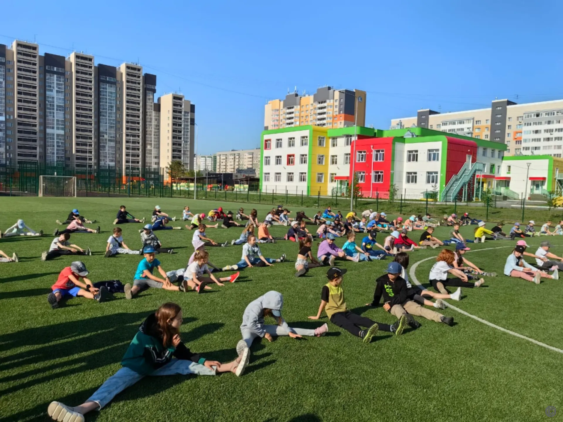 Пришкольные лагеря начали работу в Барнауле