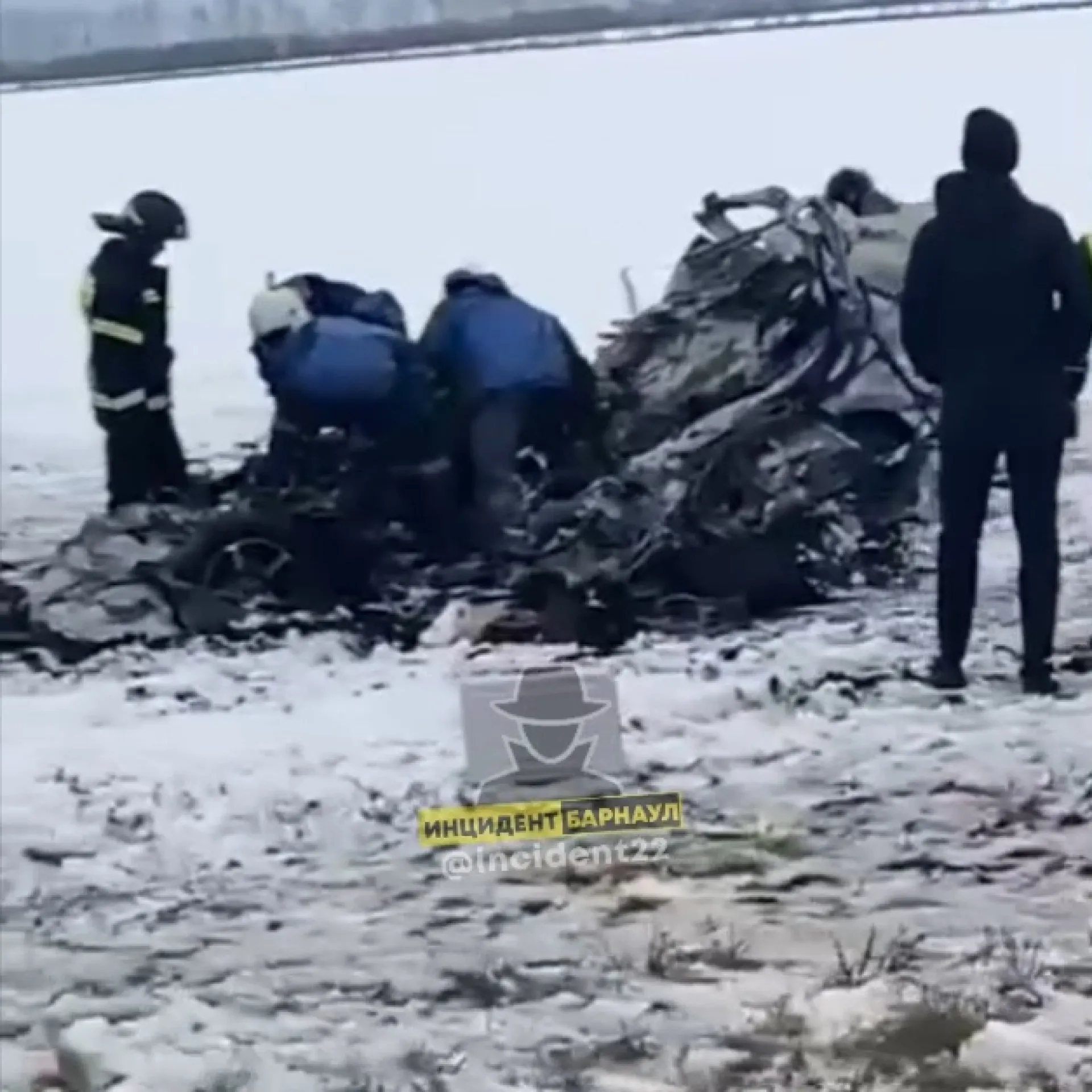 На трассе Барнаул – Бийск КамАЗ столкнулся с внедорожником На трассе Барнаул – Бийск КамАЗ столкнулся с внедорожником