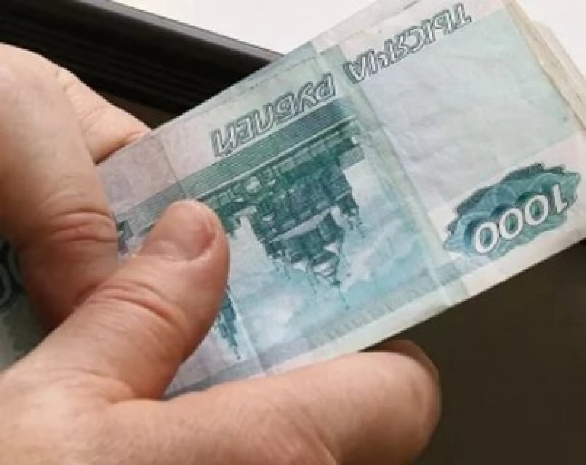 Рубцовчанина осудят за попытку дать взятку полицейскому