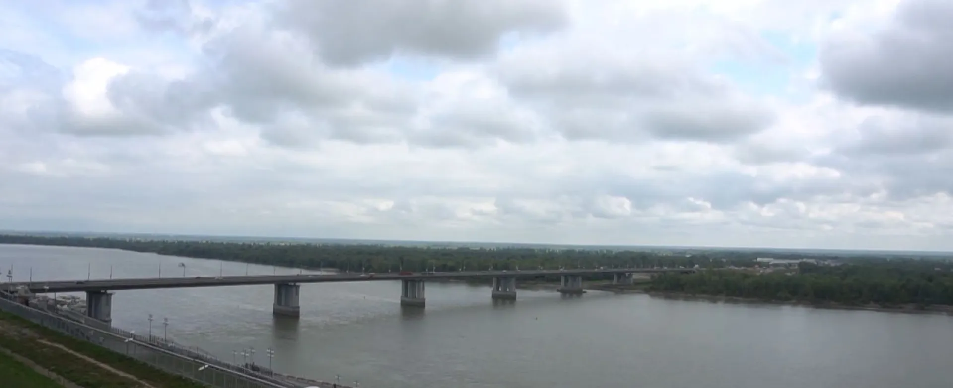 Уровень воды на Оби в районе Барнаула продолжает расти Уровень воды на Оби в районе Барнаула продолжает расти