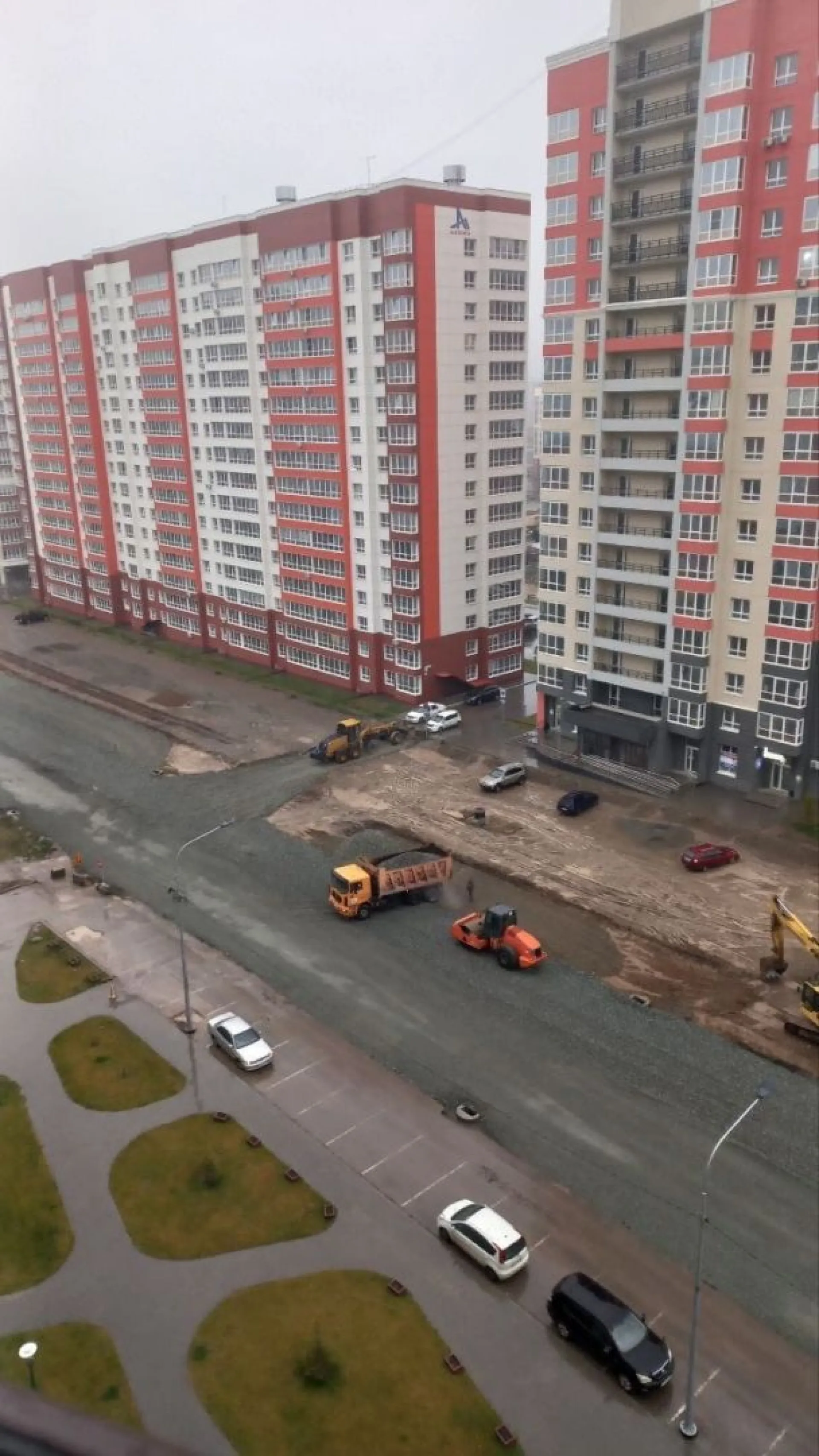 Движение автомобилей временно перекрыли на одной из улиц Барнаула Движение автомобилей временно перекрыли на одной из улиц Барнаула