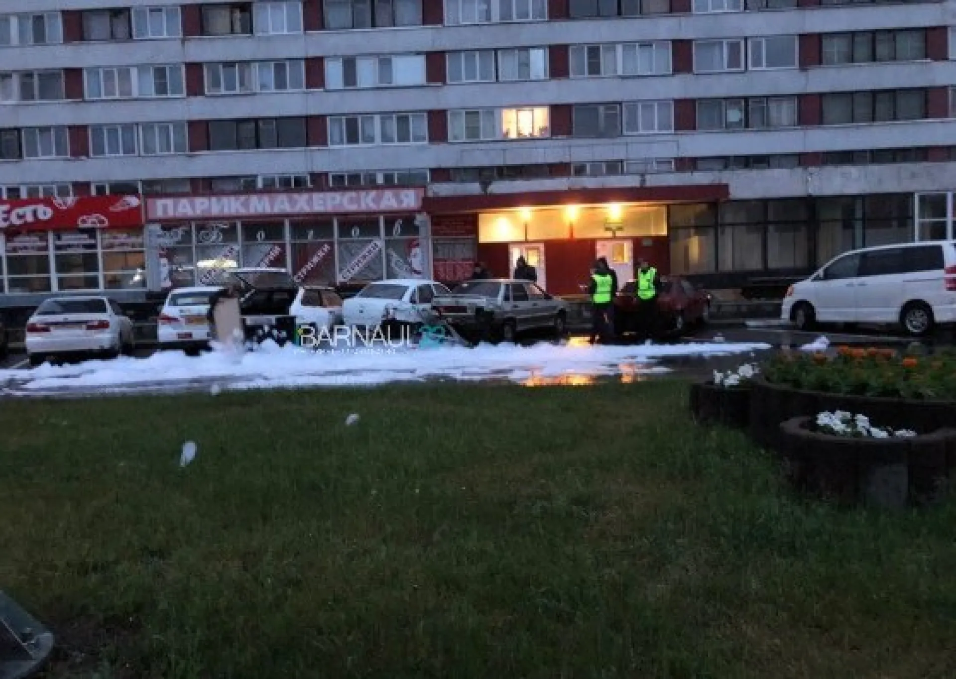 Соцсети несколько автомобилей сгорело в Барнауле Соцсети несколько автомобилей сгорело в Барнауле