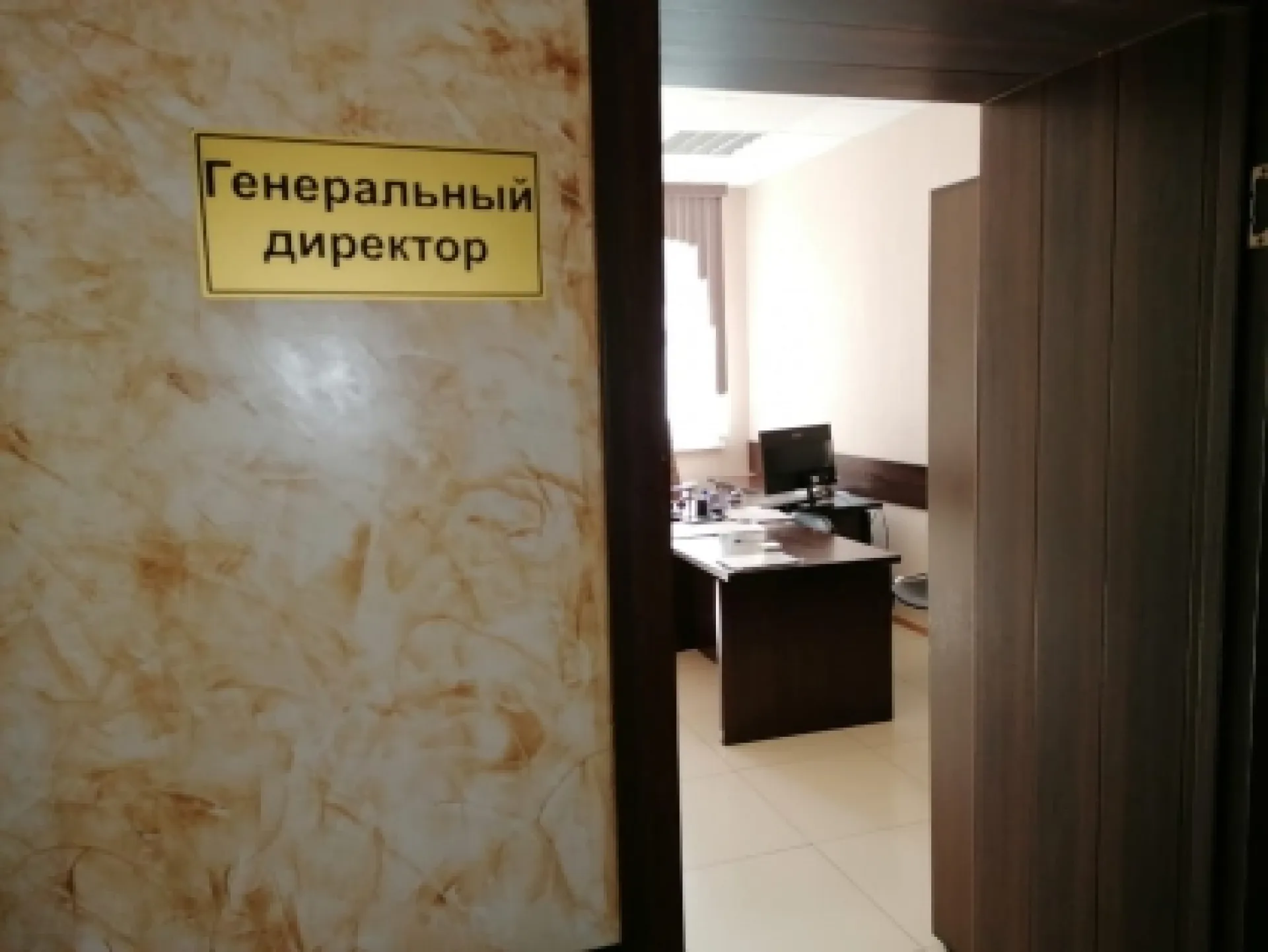 Директора строительной фирмы признали виновным в хищении денег при капремонте школы в Алтайском крае