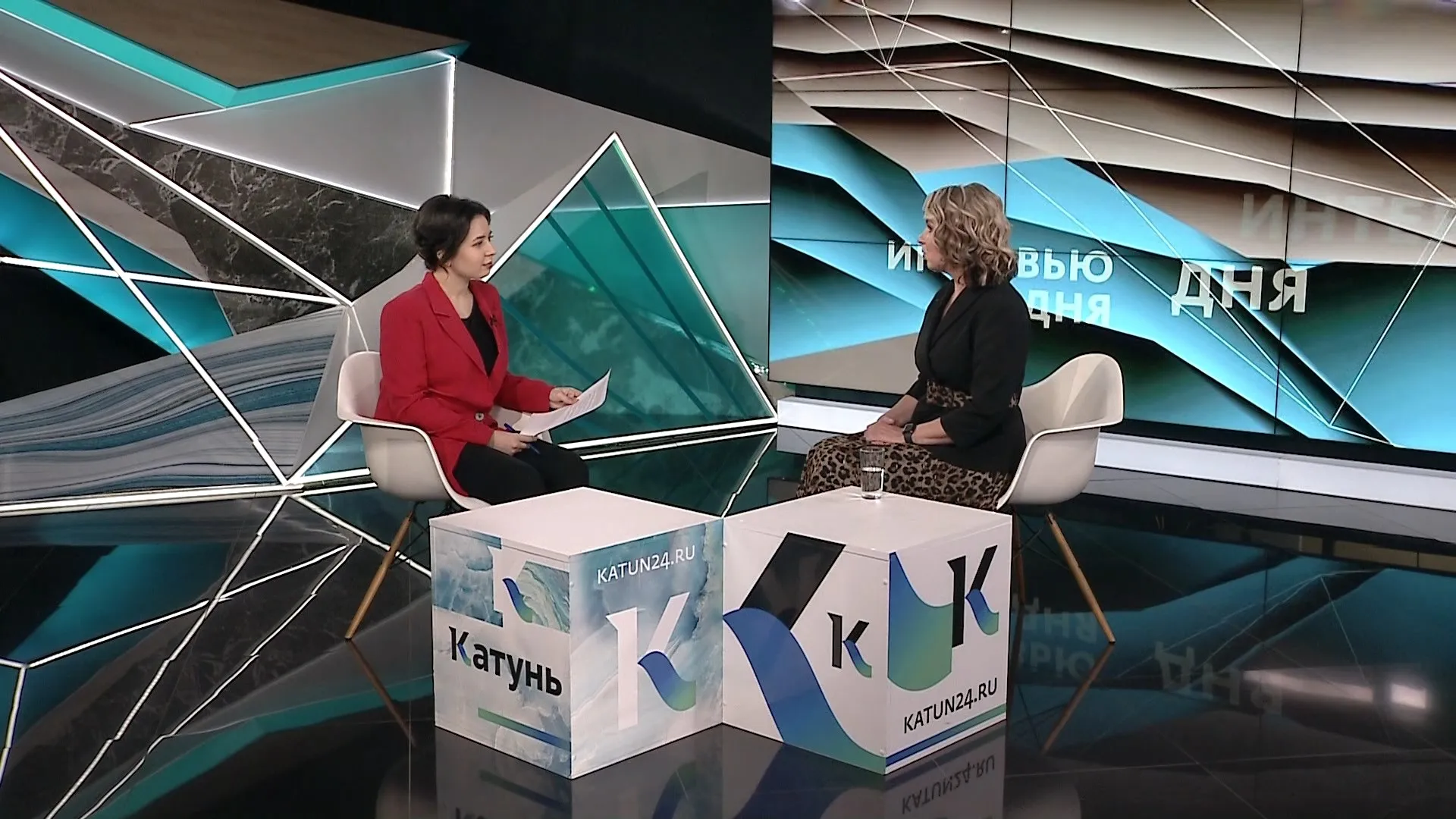 Руководитель языкового центра «Биг Бен 22» получила почетное звание «Заслуженный работник науки и образования»