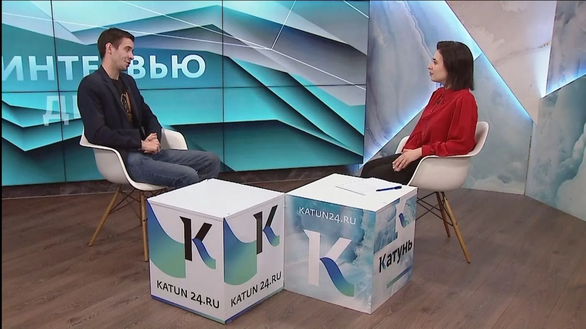 «Интервью дня» с режиссёром спектакля на жестовом языке, который покажут в краевом театре драмы