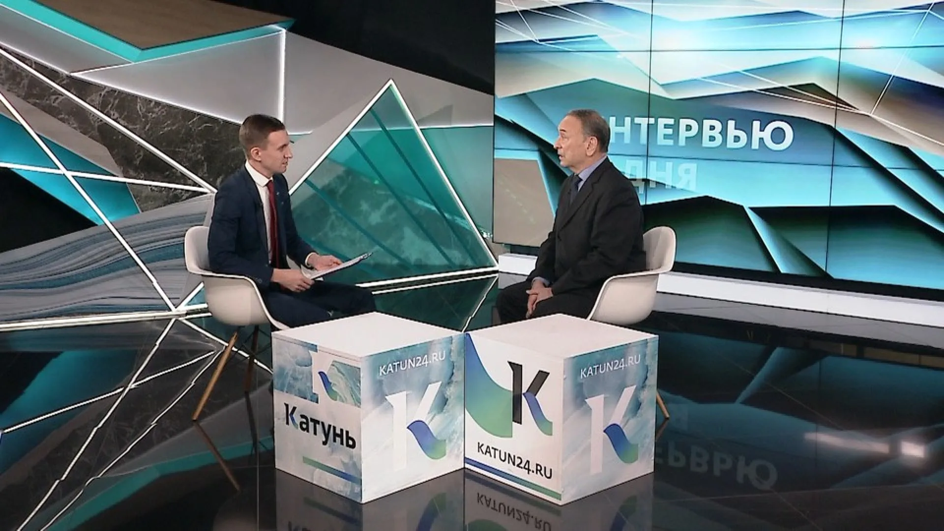 О вакцинации и пандемии коронавируса рассказал доктор медицинских наук и профессор АГМУ Михаил Неймарк