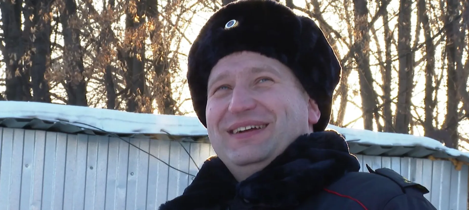 Рассказываем о полицейском, который спас подростка со строительного крана в Барнауле