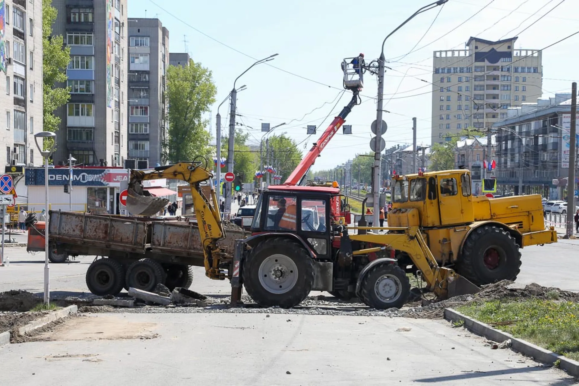 Пешеходный переход на Новом рынке начали обустраивать в Барнауле