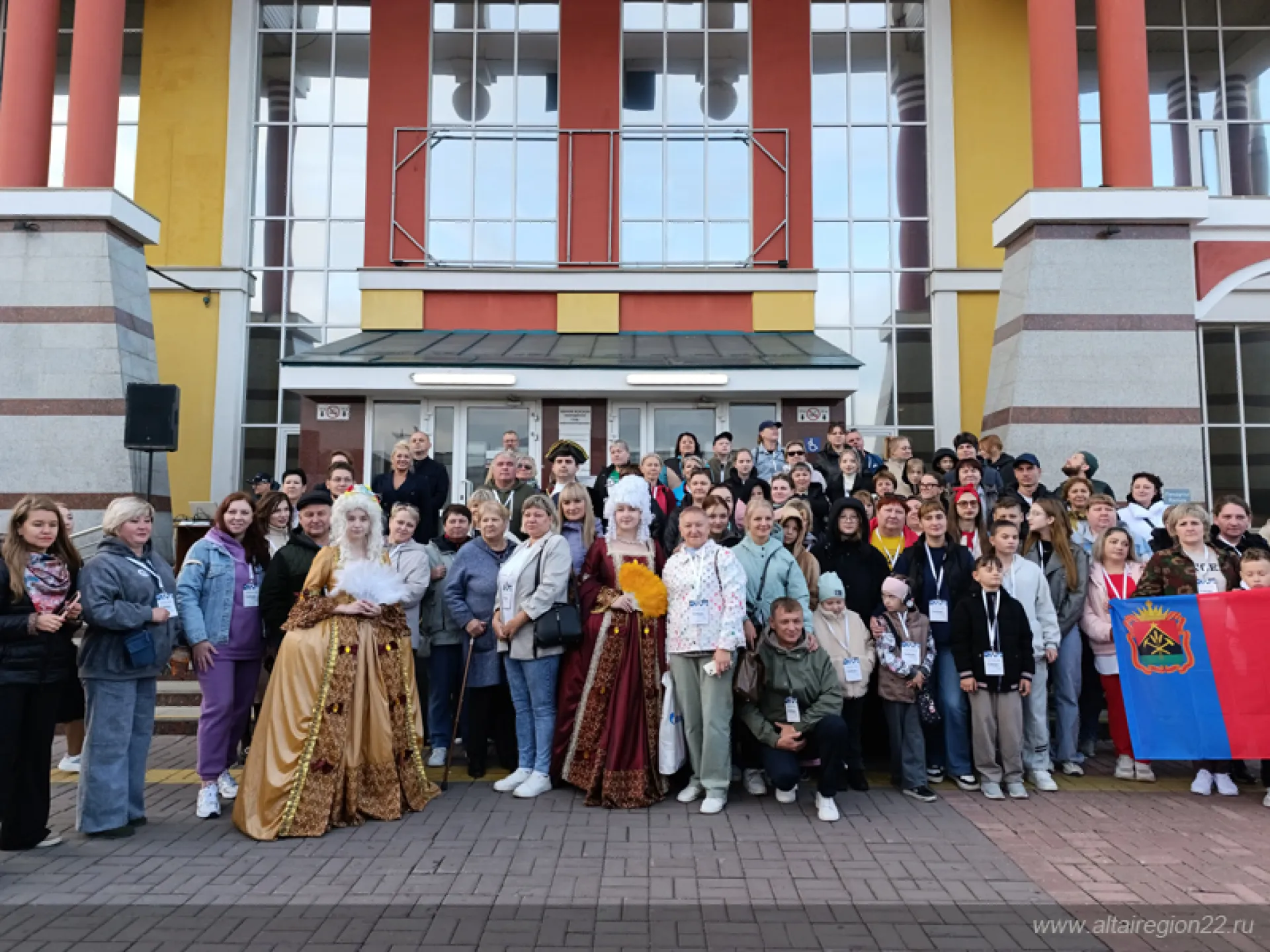 Участники первого презентационного тура «Сибирь здесь» в Алтайском крае посетили один из крупнейших наукоградов страны и родину Василия Шукшина Участники первого презентационного тура «Сибирь здесь» в Алтайском крае посетили один из крупнейших наукоградов страны и родину Василия Шукшина