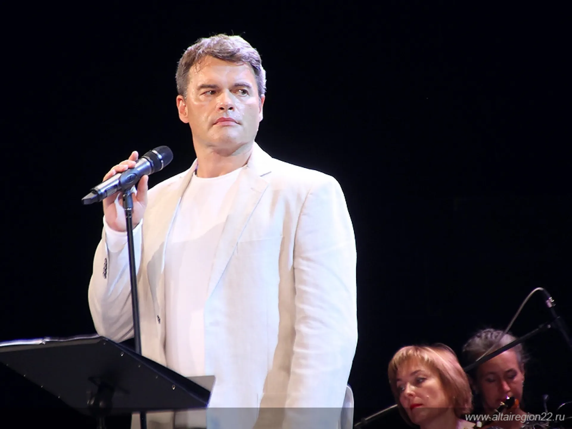 Литературный фестиваль Роберта Рождественского начался в Алтайском крае Литературный фестиваль Роберта Рождественского начался в Алтайском крае