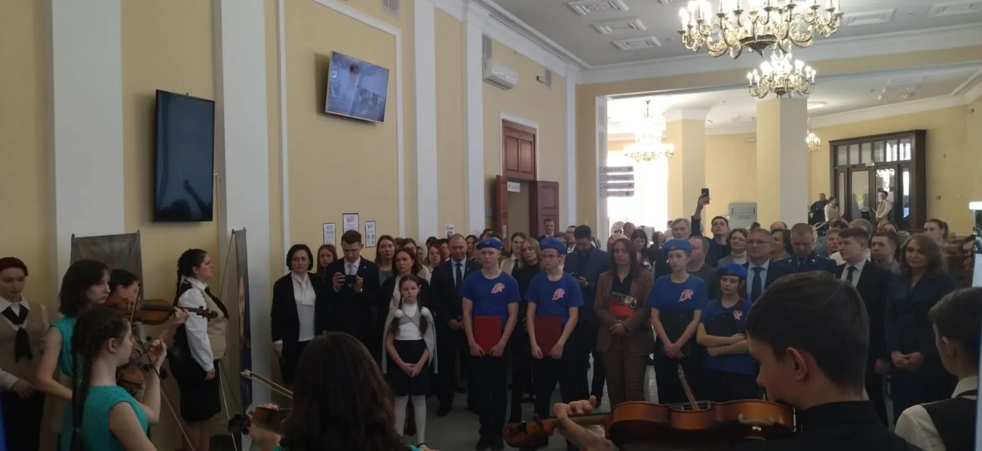 Мультимедийная выставка «Герои спецоперации» пополнилась новыми портретами военнослужащих из Сибири Мультимедийная выставка «Герои спецоперации» пополнилась новыми портретами военнослужащих из Сибири